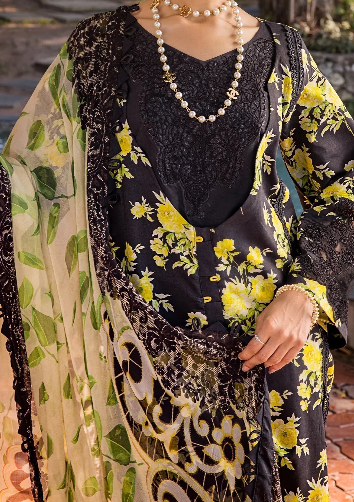 ELAF Signature Embroidered Lawn 3Pc Suit ESL-06A ECLIPSED DREAM