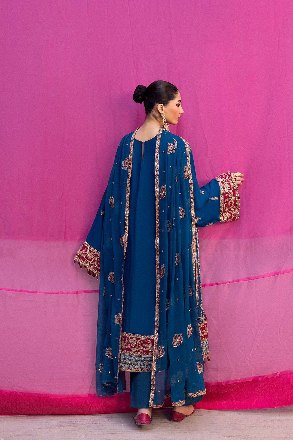Emaan Adeel I The Empress Wedding Formals I VELANIS