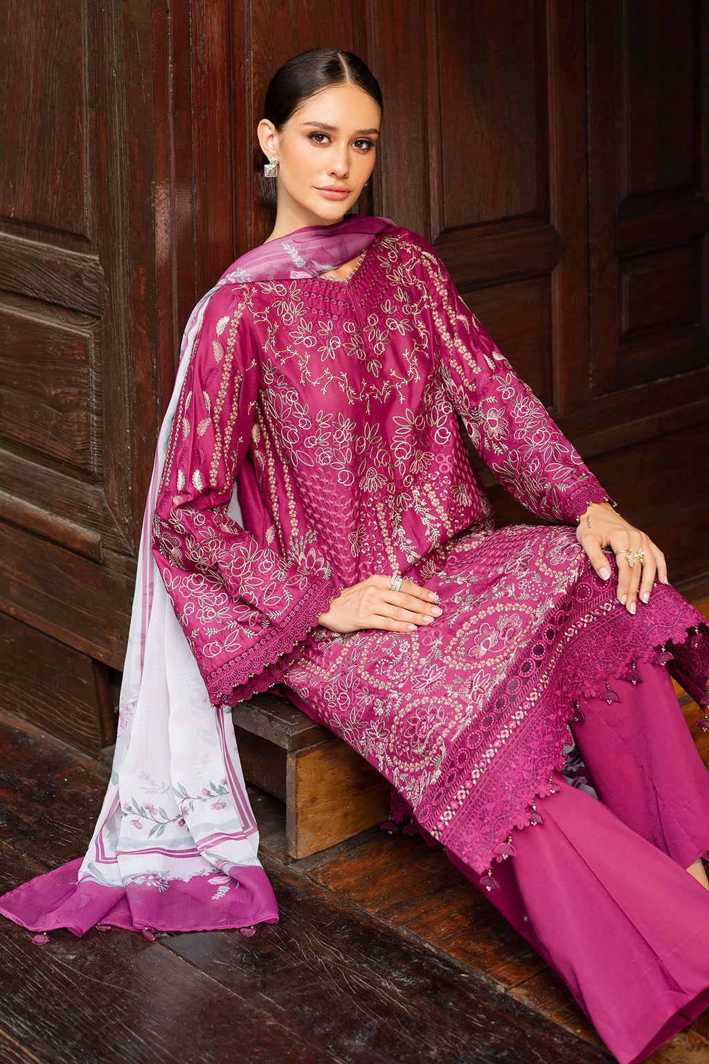Baroque | Embroidered Lawn | SF-4263