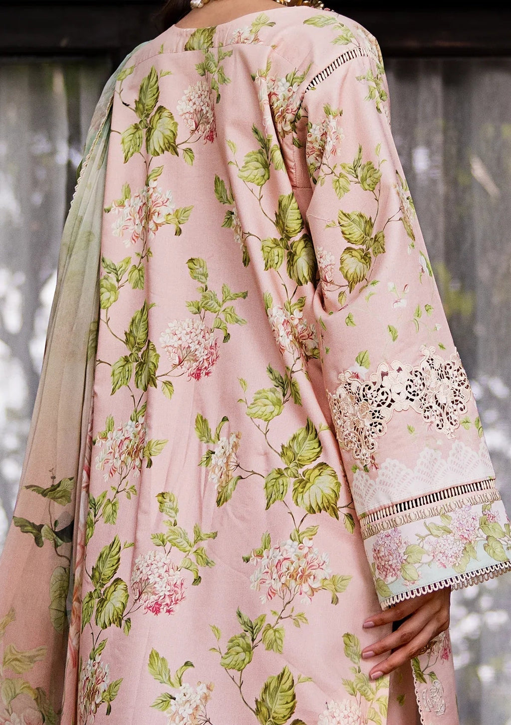 ELAF Signature Embroidered Lawn 3Pc Suit ESL-05B DELIGHT DRAPE