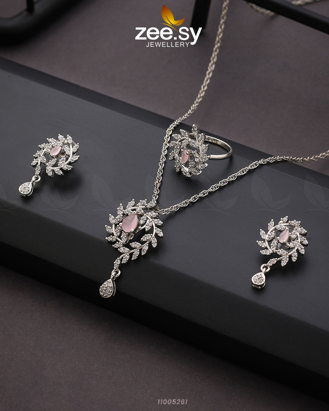 Pendant-0100 - Libasekhas