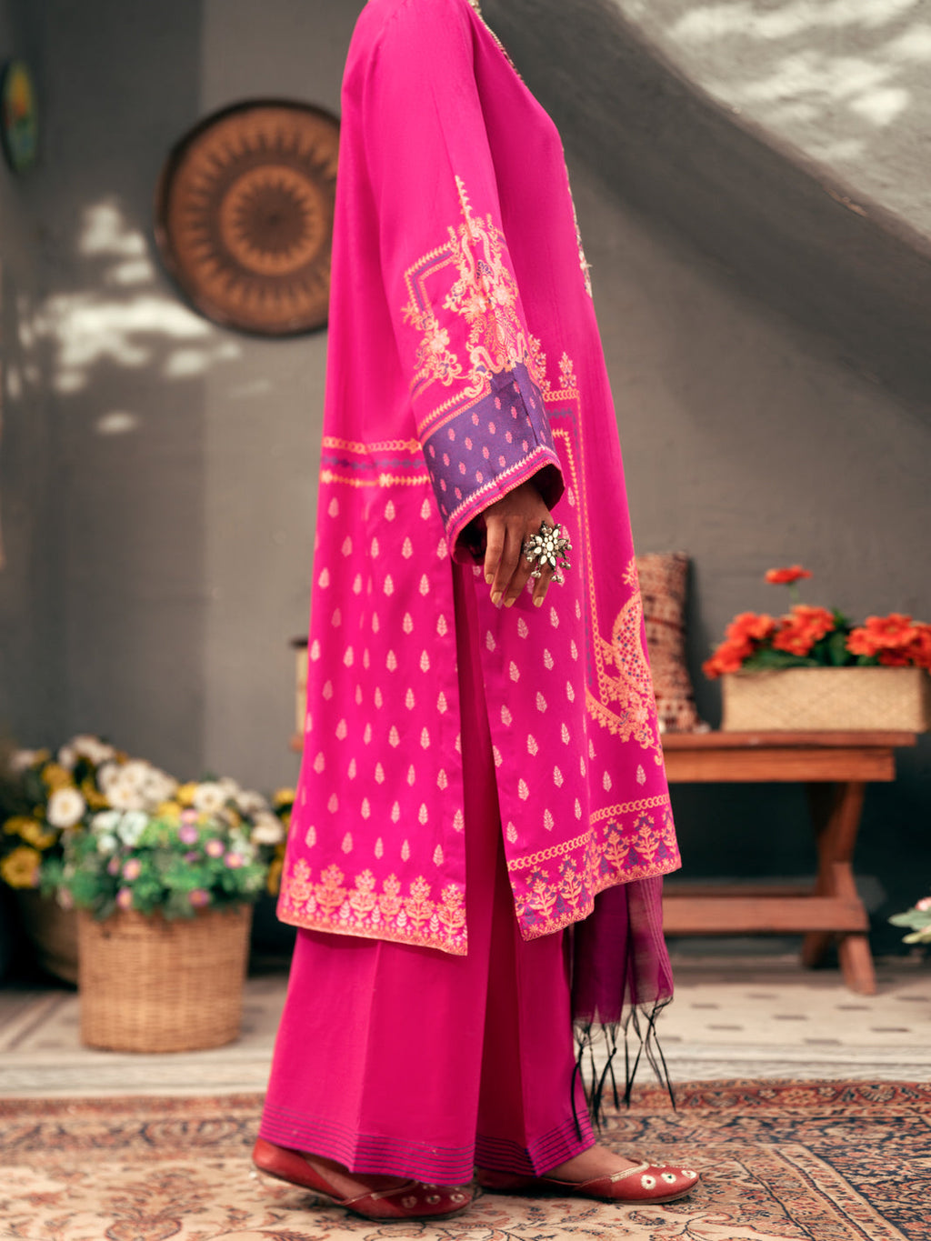 Almirah | Luxury Edit | AWP-3PS-560