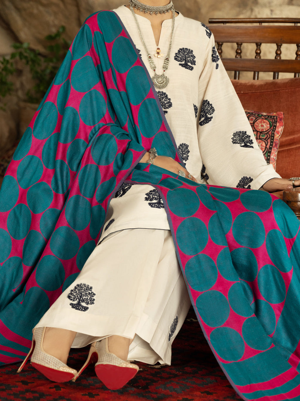 Almirah | Luxury Edit | AWP-3PS-569