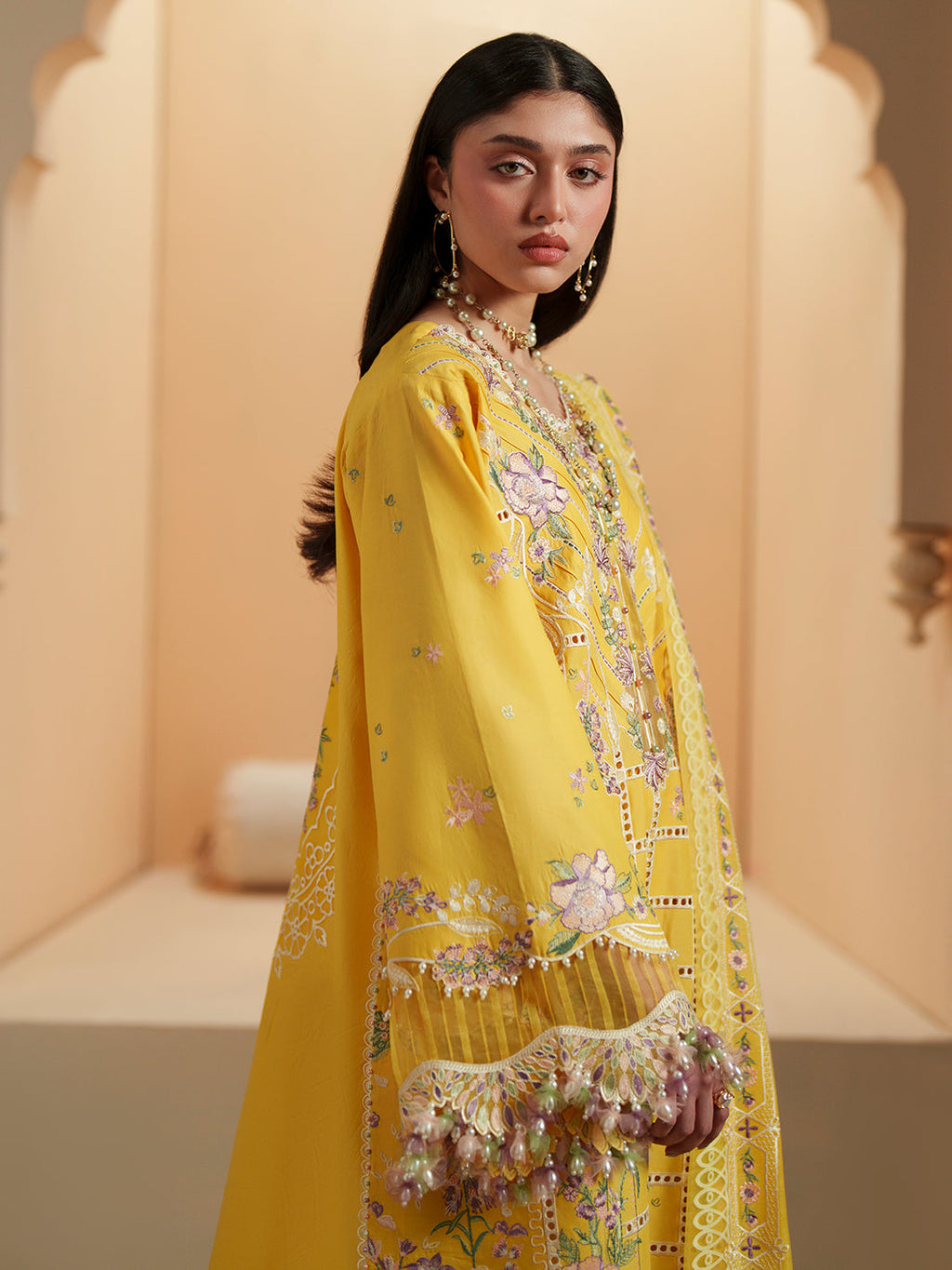 Bin Ilyas | Mashriq Luxury Lawn 26 | D-111-A