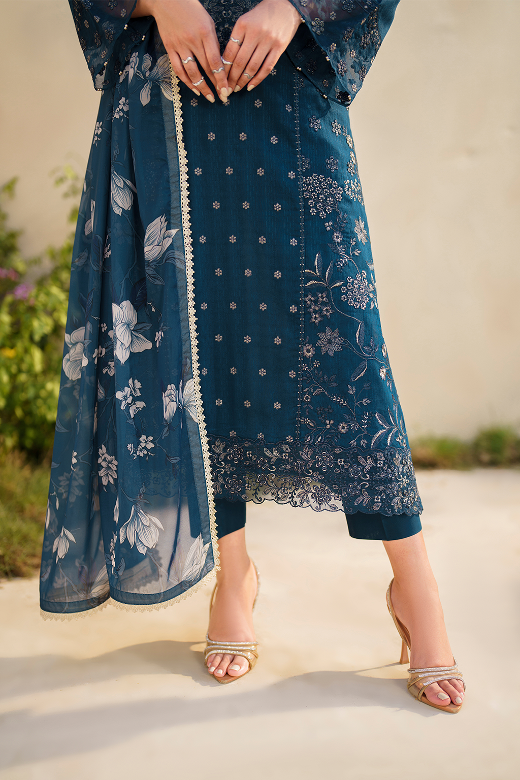 Iznik | Festive lawn 24 | SFL-01 - House Of Anaya