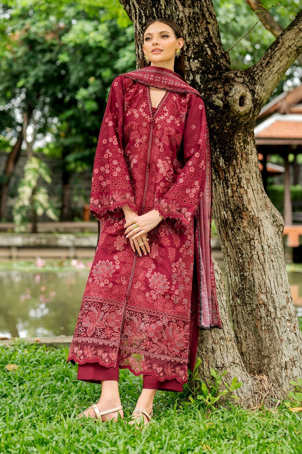 Baroque | Embroidered Lawn | SF-4271