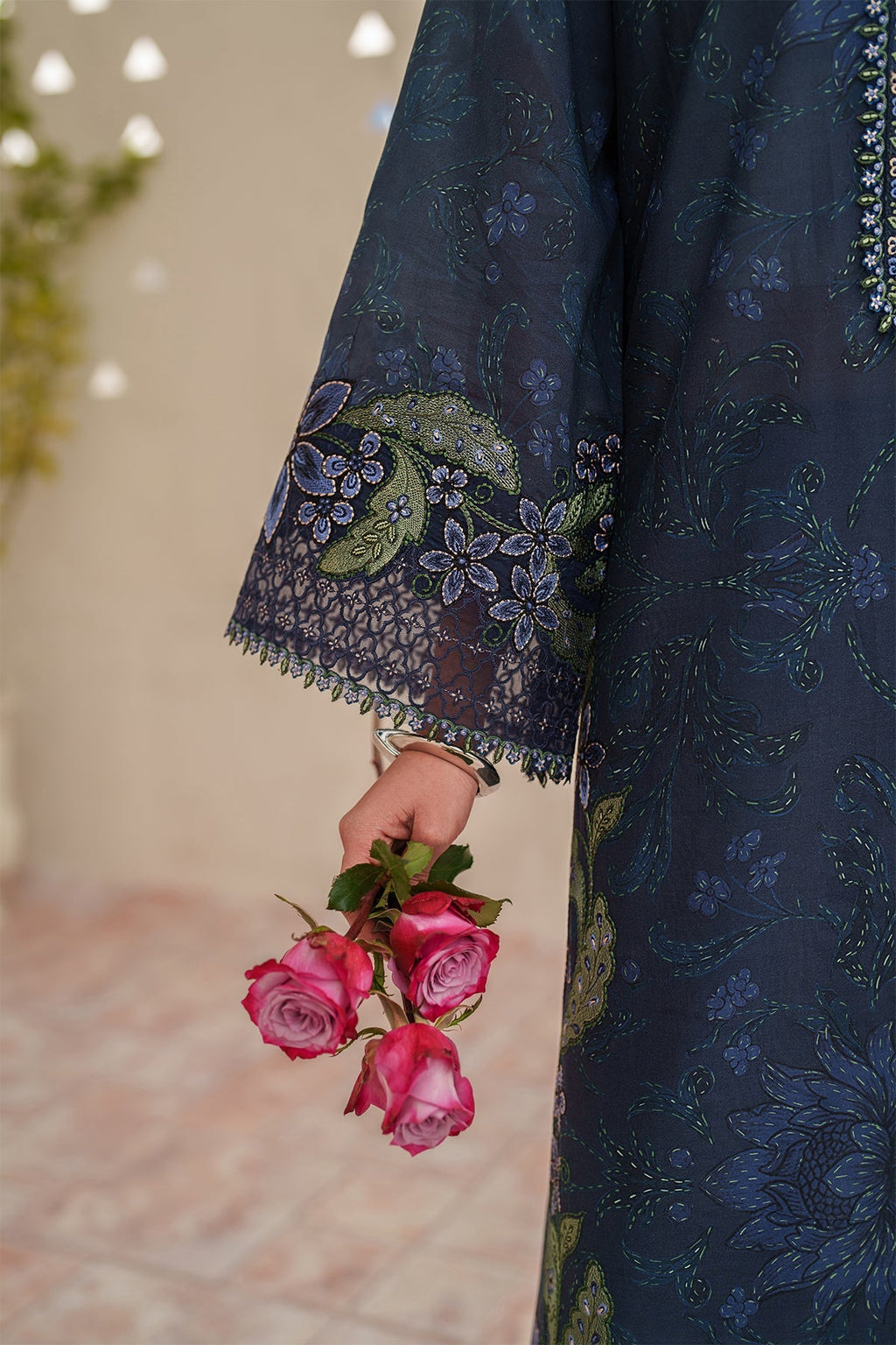 Baroque | Embroidered Lawn | SF-4404