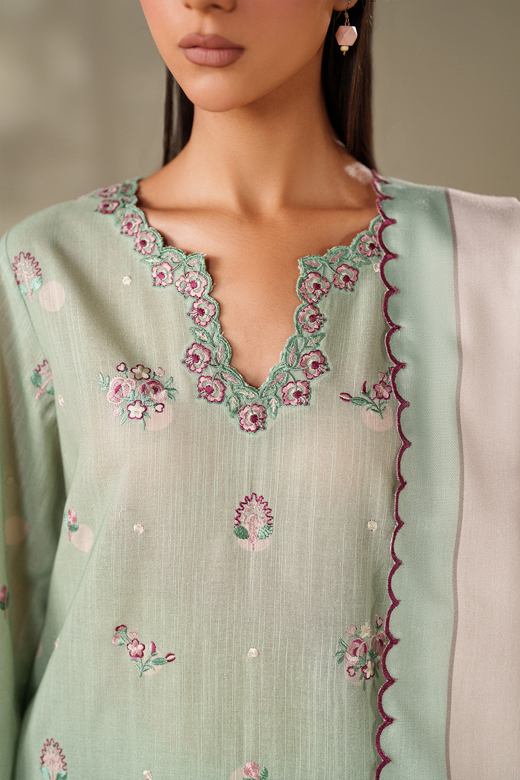 Iznik | Winter Chapter 25 | UE-563 Printed Khaddar