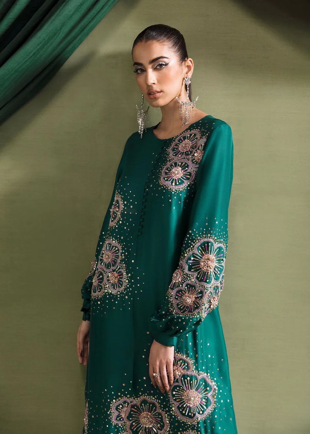 Kanwal Malik | Tesoro Collection | OLIVIA
