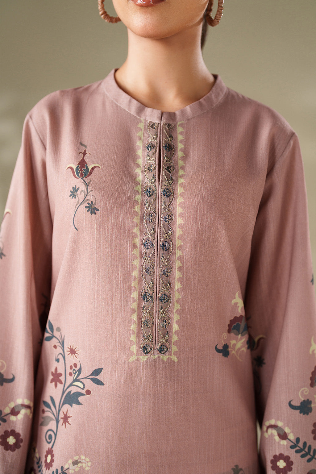 Iznik | Winter Chapter 25 | UE-569 Printed Khaddar