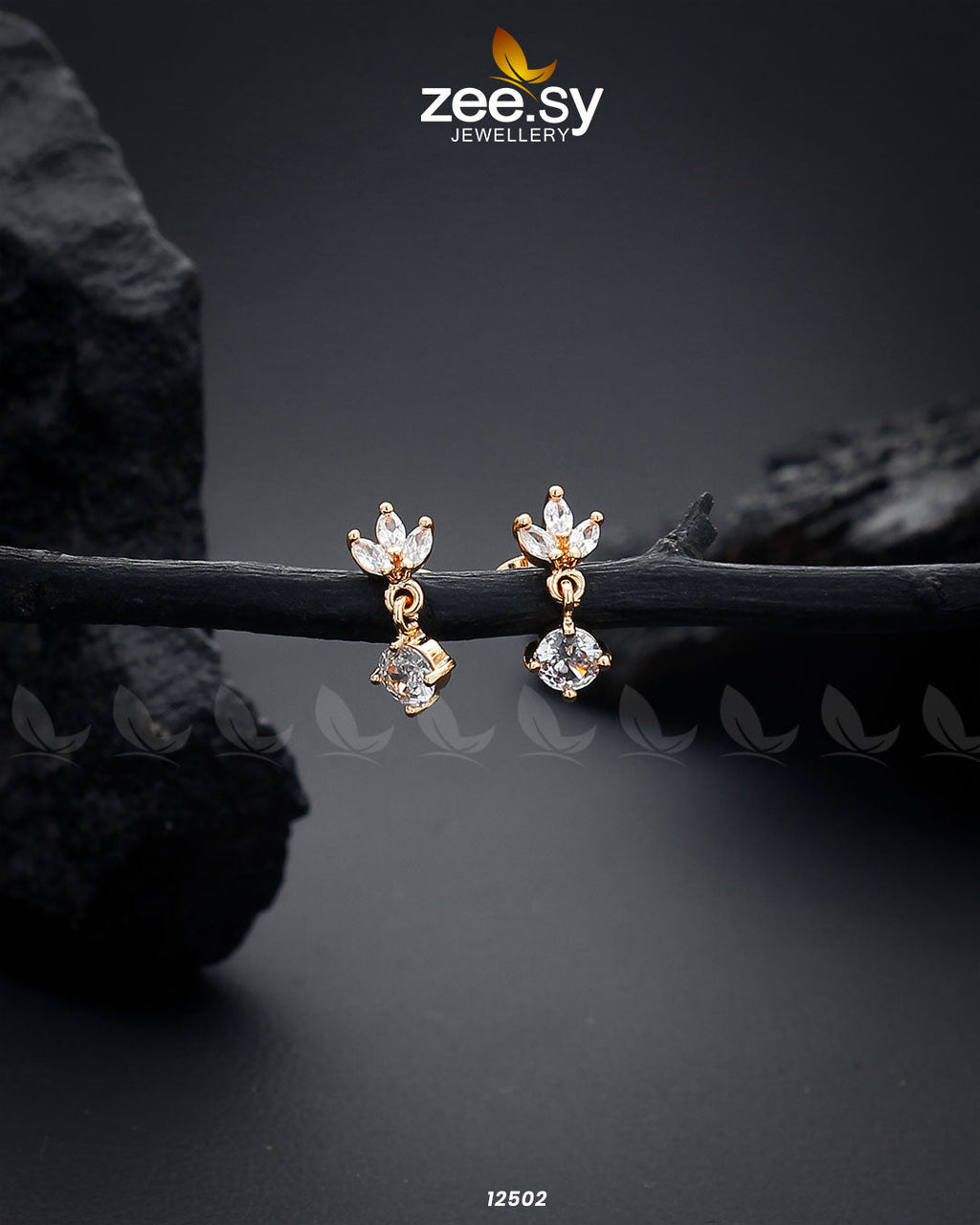 Tiny Leaf Earrings - Libasekhas