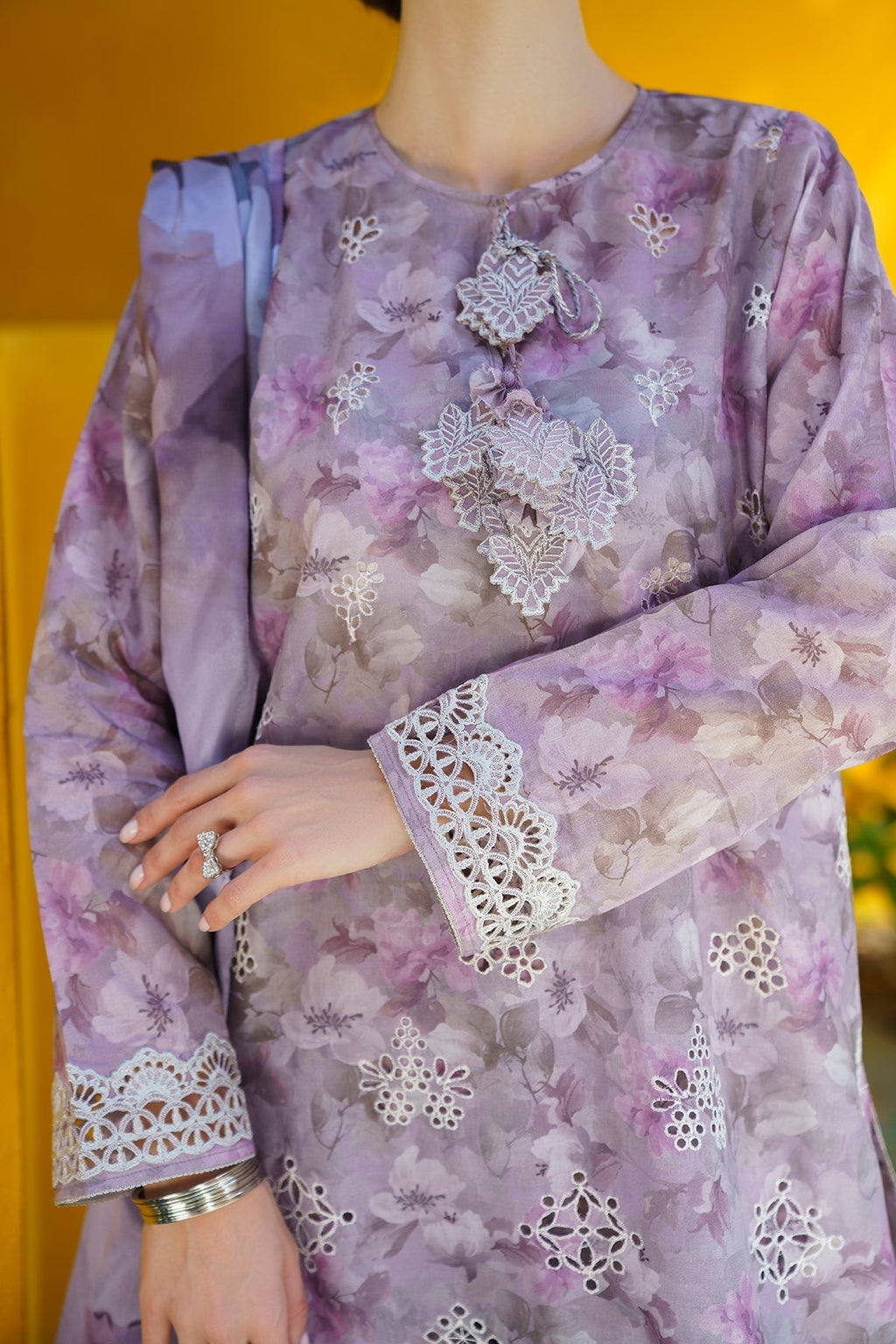 Baroque | Embroidered Lawn | SF-579