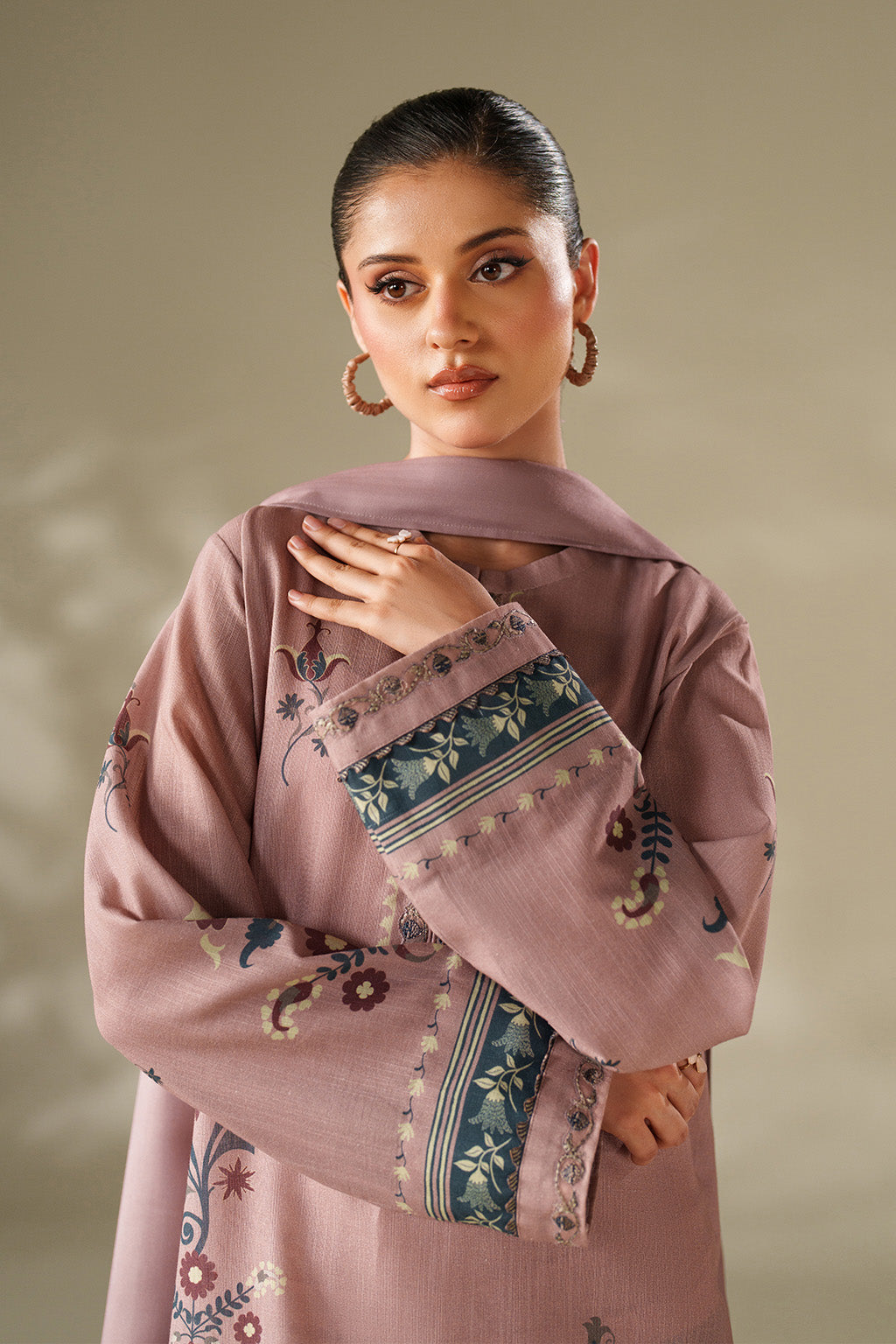 Iznik | Winter Chapter 25 | UE-569 Printed Khaddar