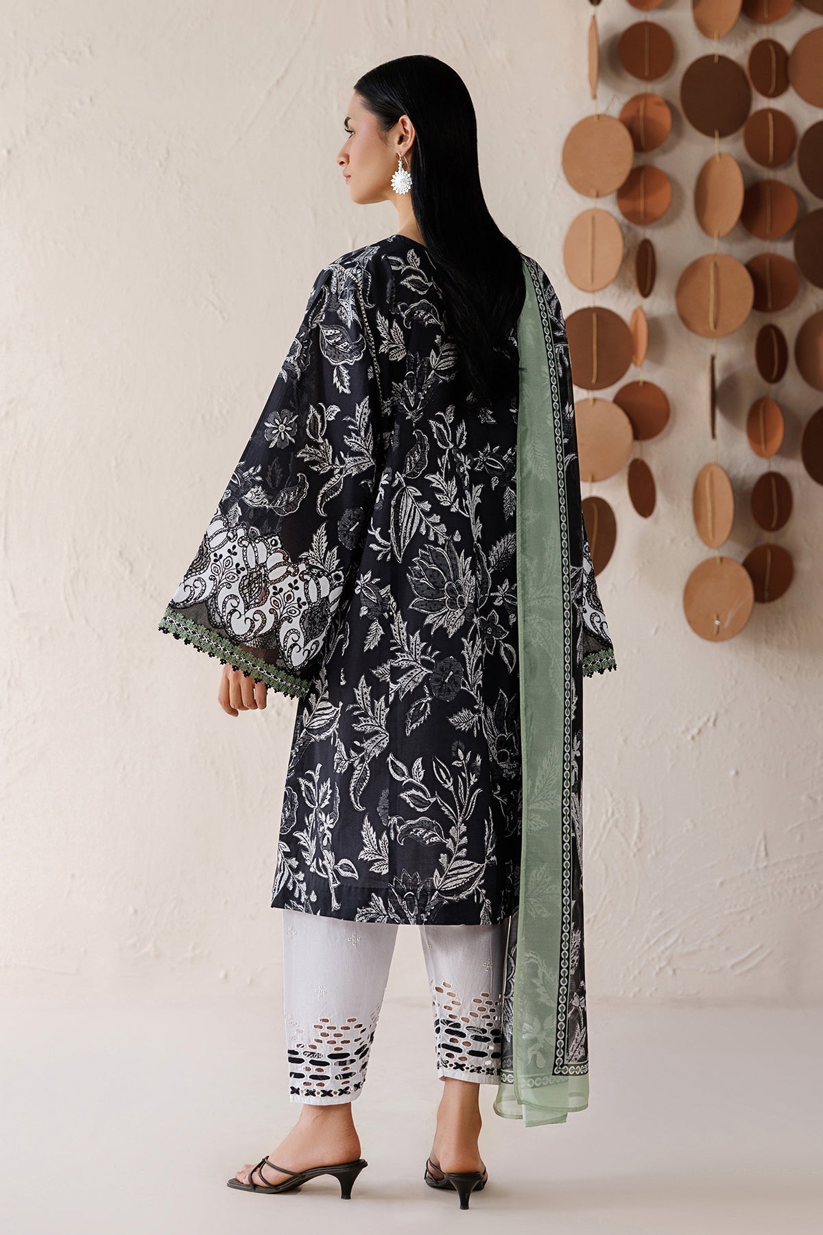 Baroque | Embroidered Lawn | SF-4515