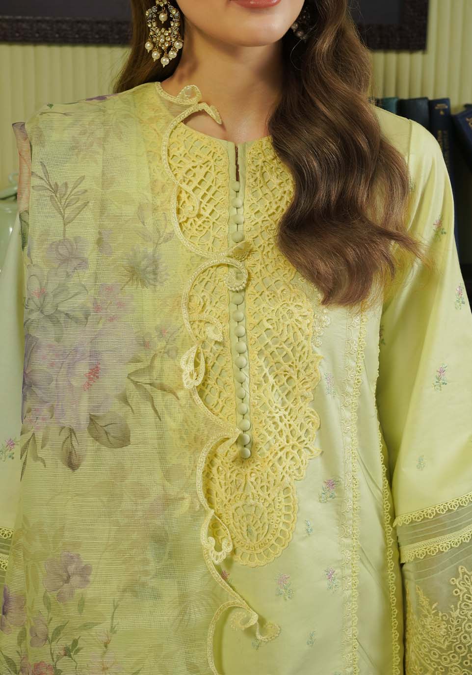 Zarqash | Tresor Luxury Lawn 24 | ZQT 008 PRIMROSE - Riwayat-e-khas