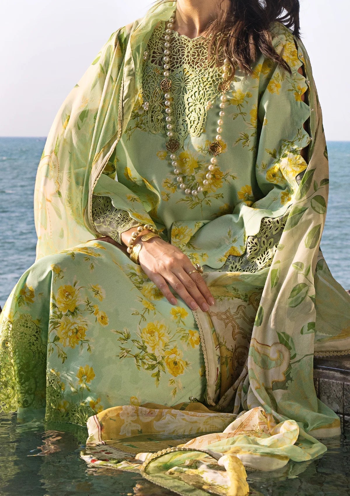 ELAF Signature Embroidered Lawn 3Pc Suit ESL-06B MAJESTIC NOVA