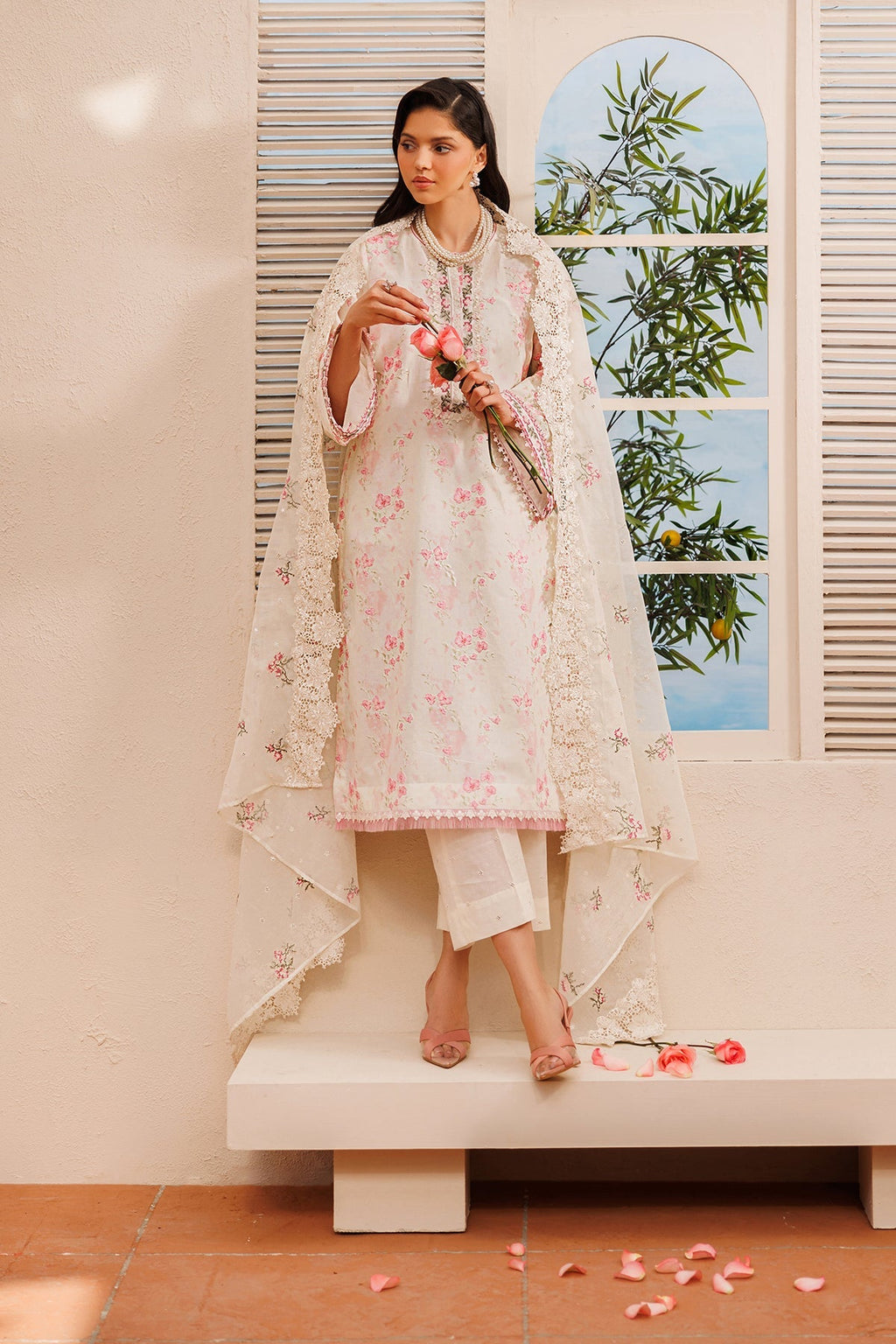 Baroque | Embroidered Lawn | SF-4392