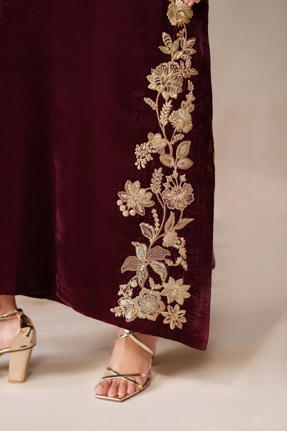 Baroque | EMBROIDERED VELVET | PR-1201