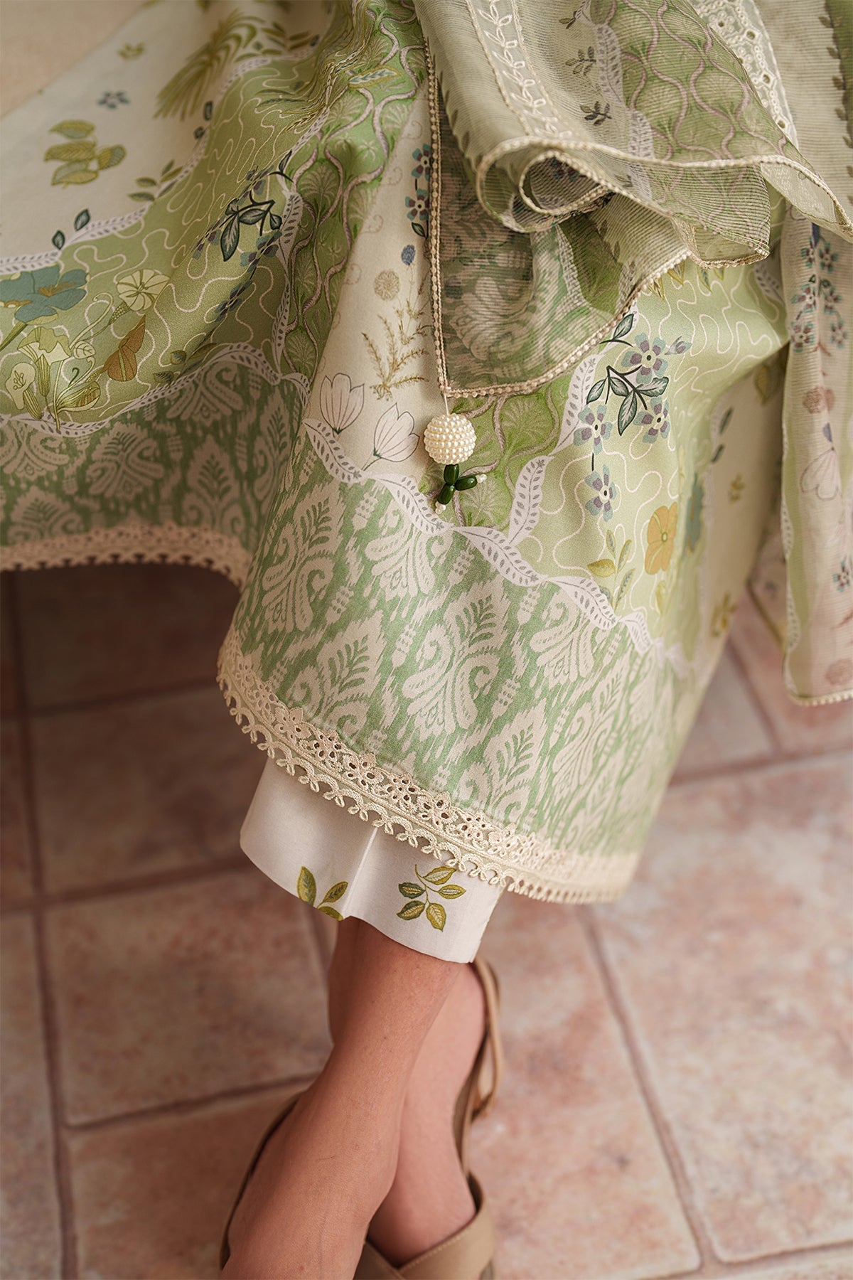 Baroque | Embroidered Lawn | SF-4406