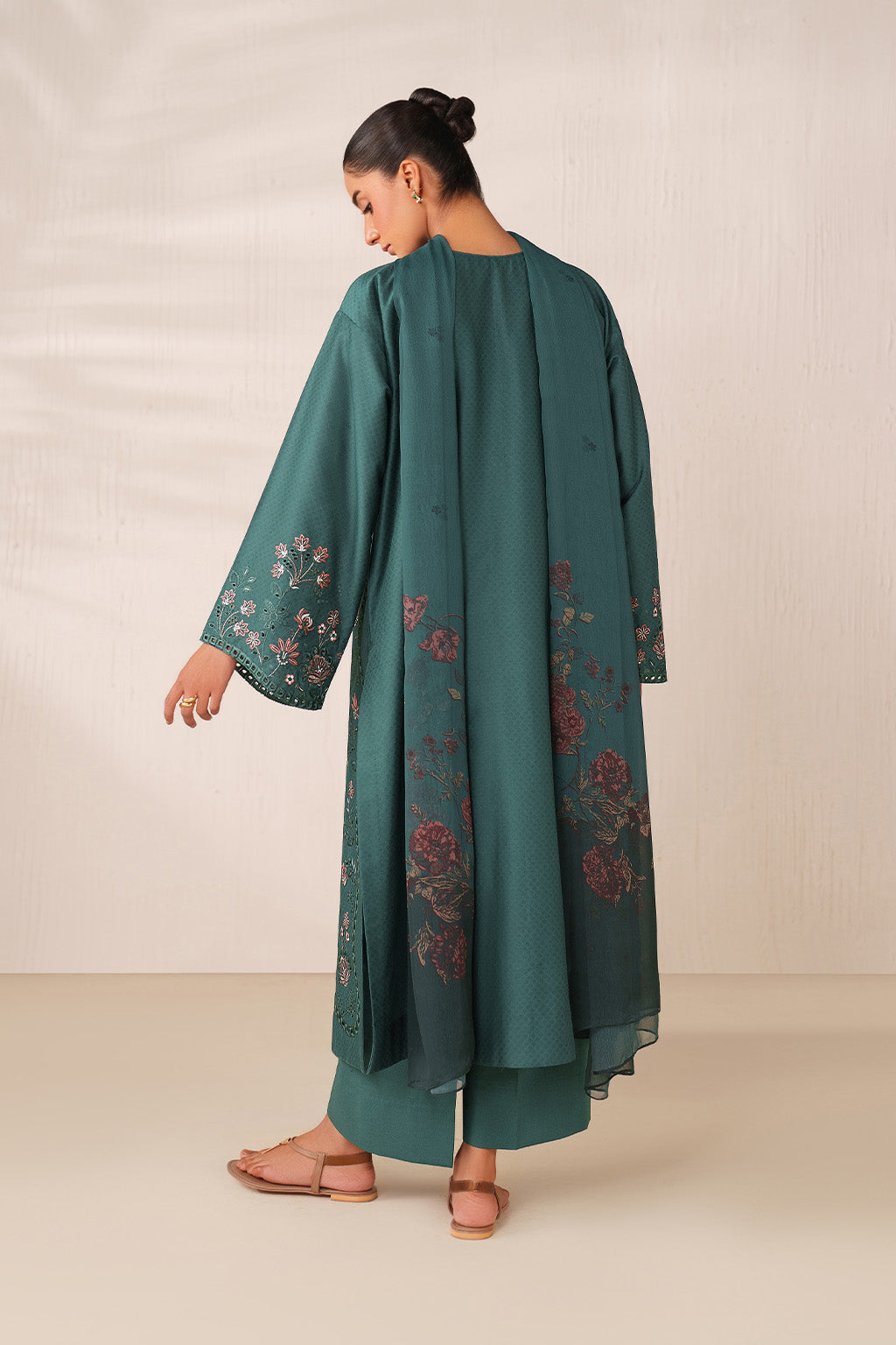 Iznik | Ramadan Edit | UE-625 Embroidered Lawn