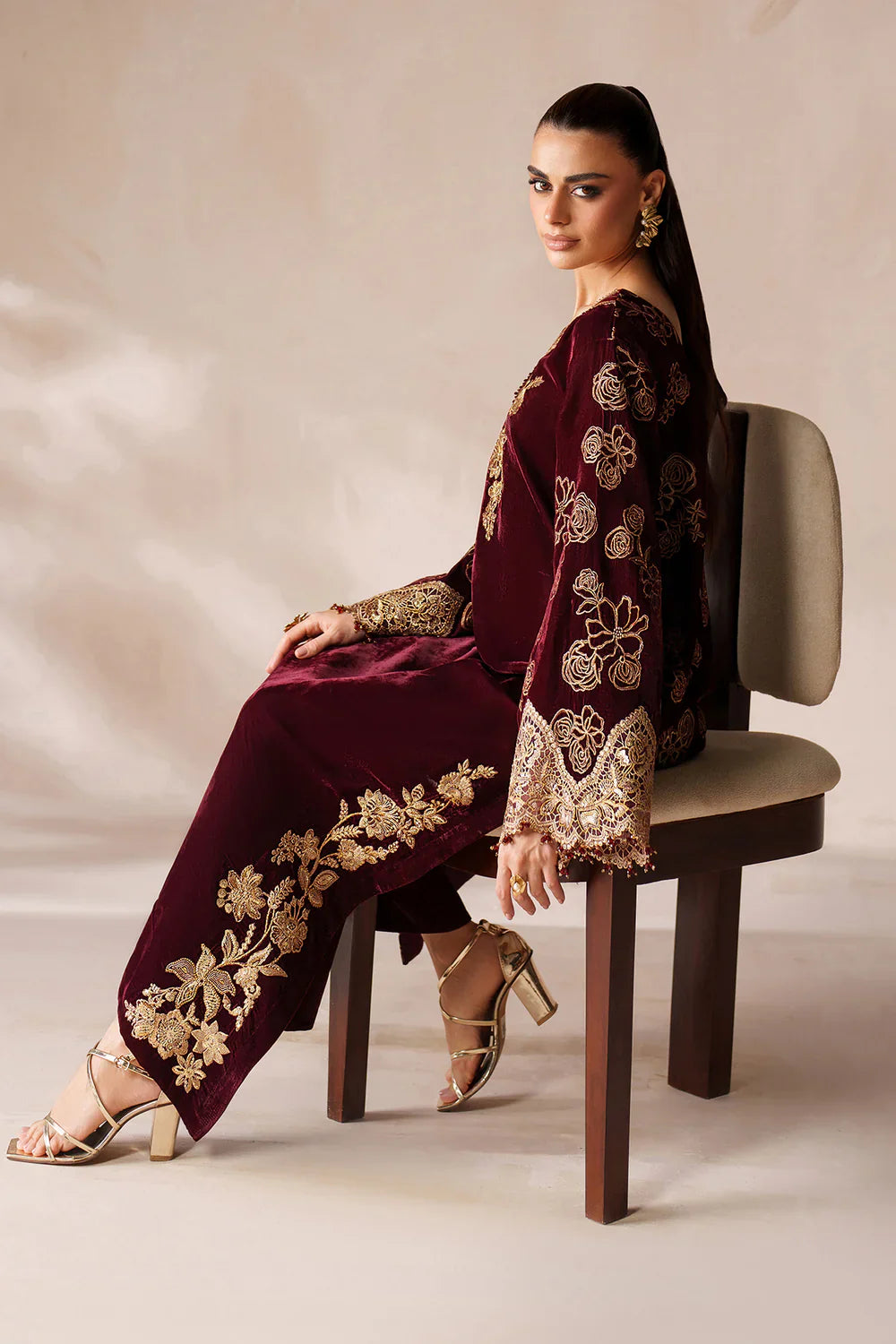 Baroque | EMBROIDERED VELVET | PR-1201