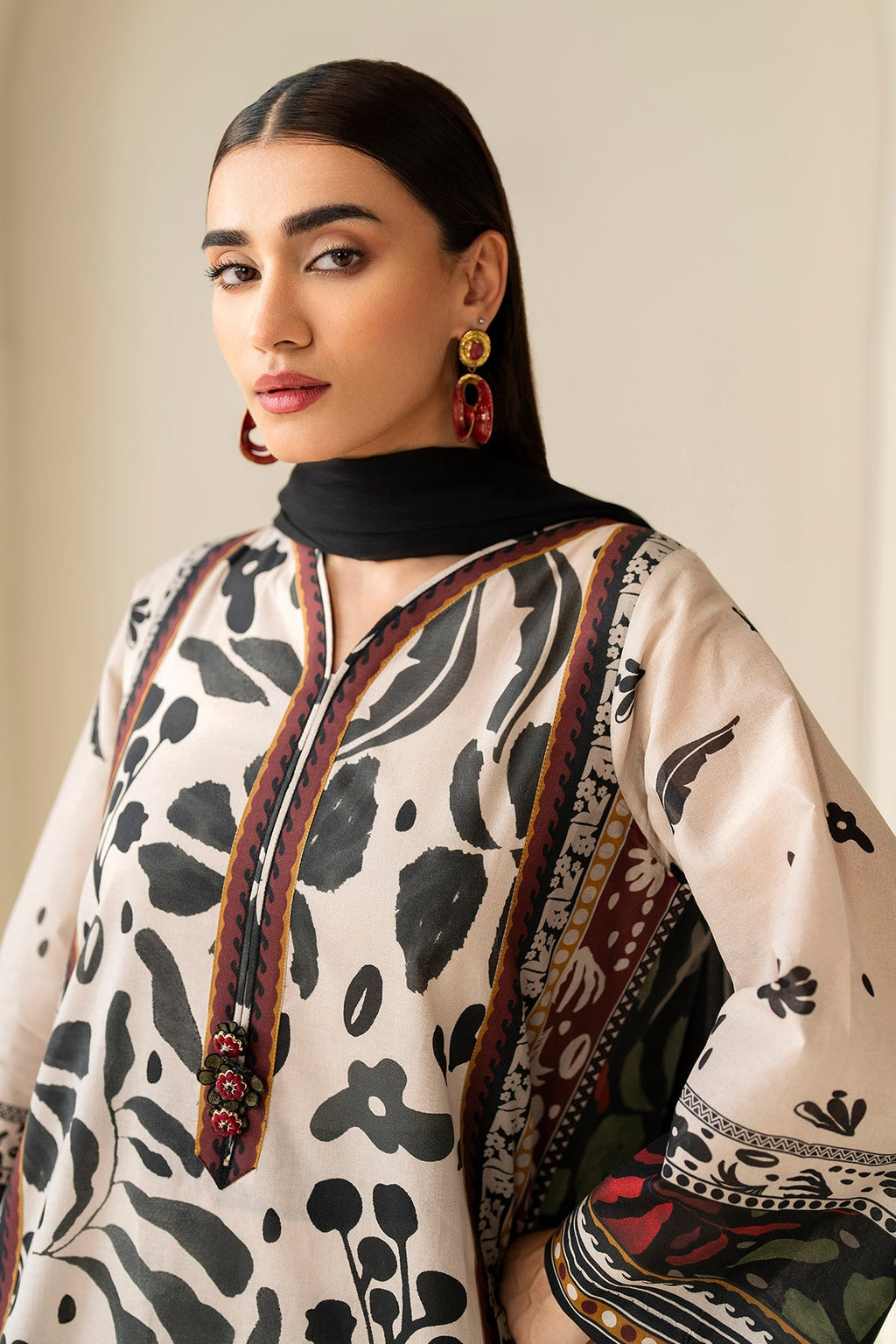 Baroque | Embroidered Lawn | SF-4199