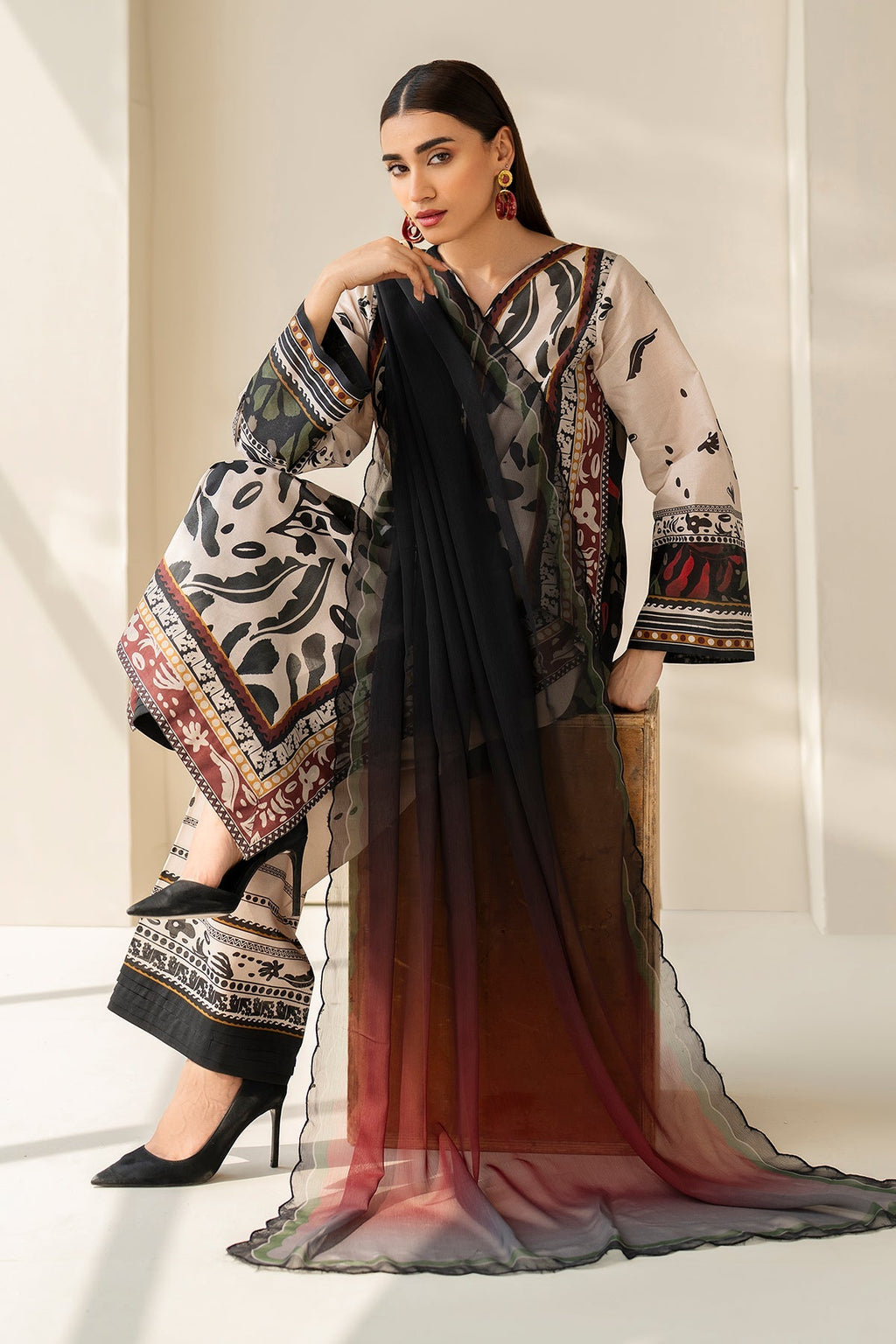 Baroque | Embroidered Lawn | SF-4199