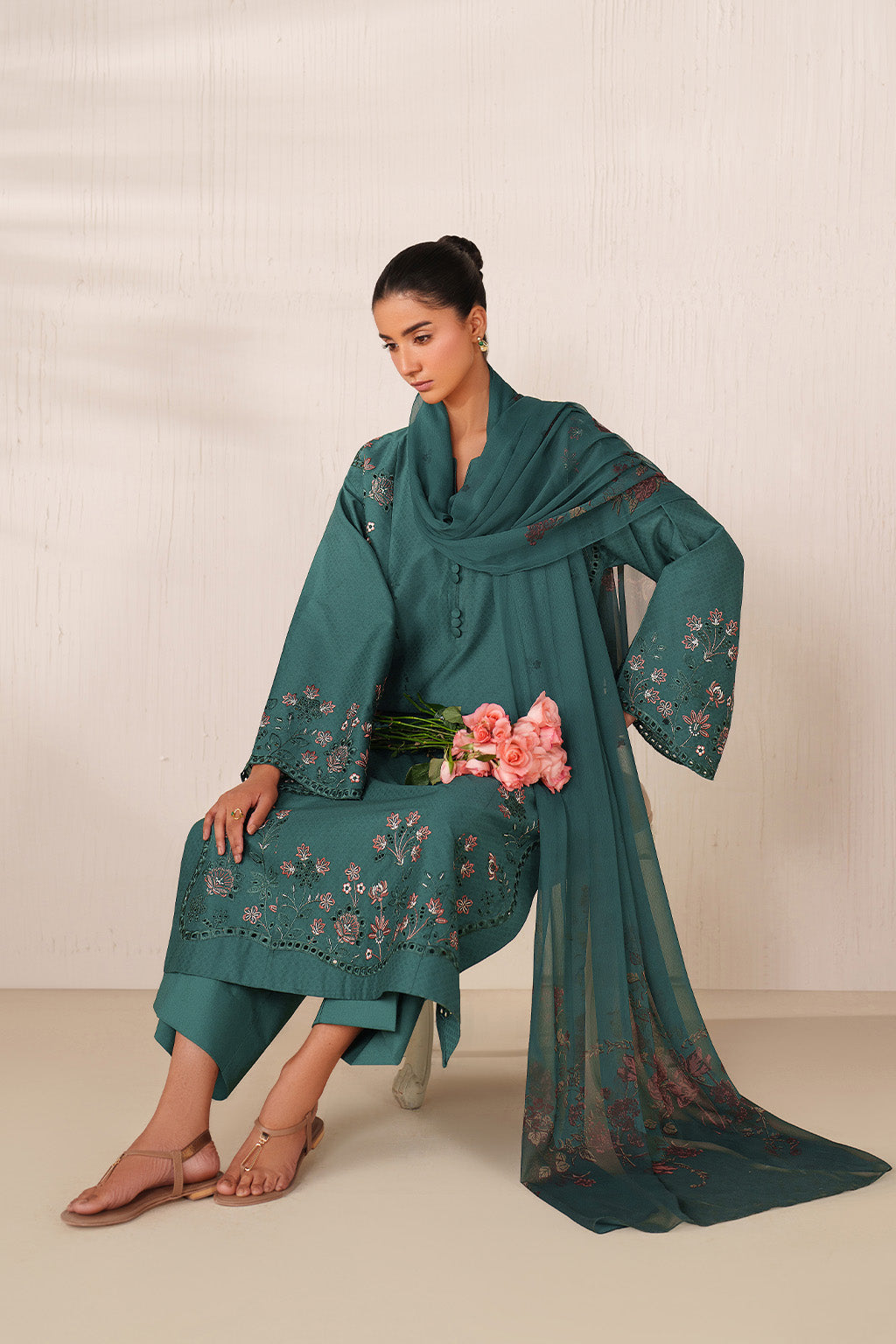Iznik | Ramadan Edit | UE-625 Embroidered Lawn