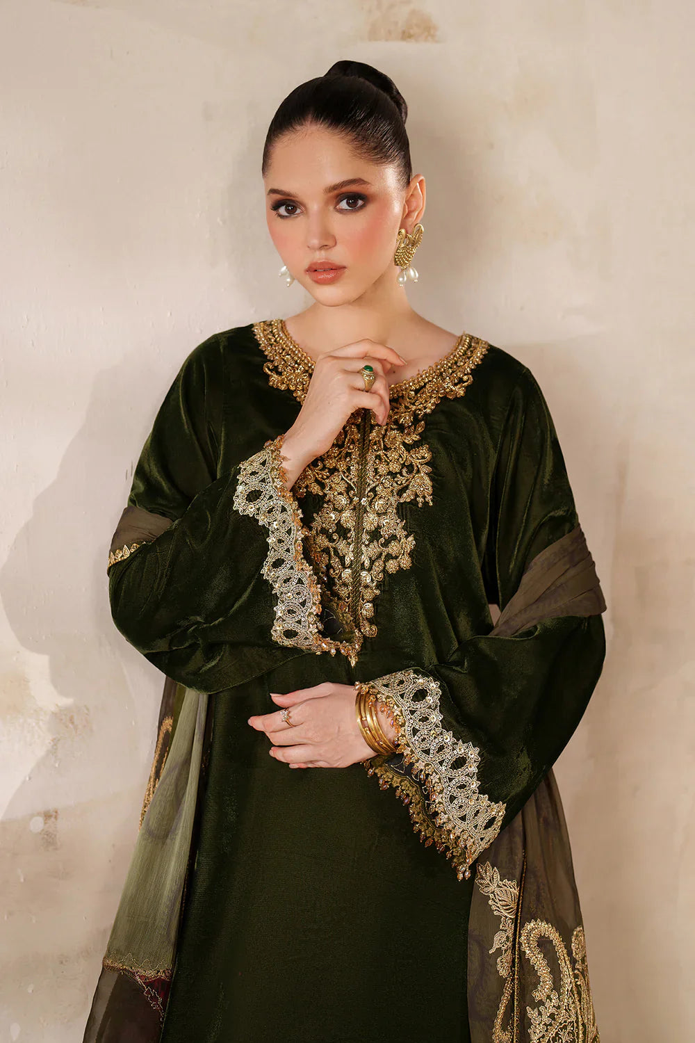 Baroque | EMBROIDERED VELVET | PR-1210