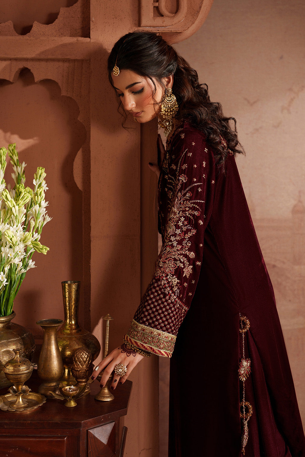 Iznik | Velvet 25 | IV-55 Embroidered Velvet