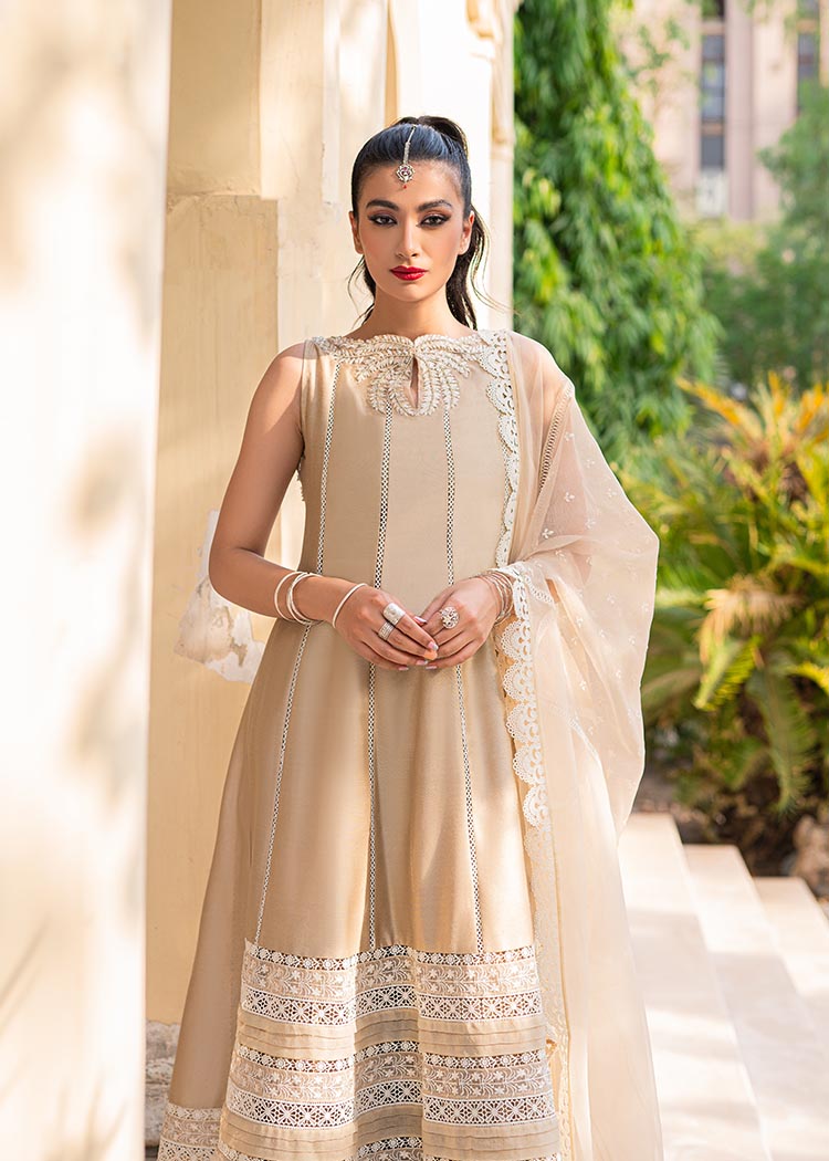 Saira Shakira | Luxury Pret | Freesia