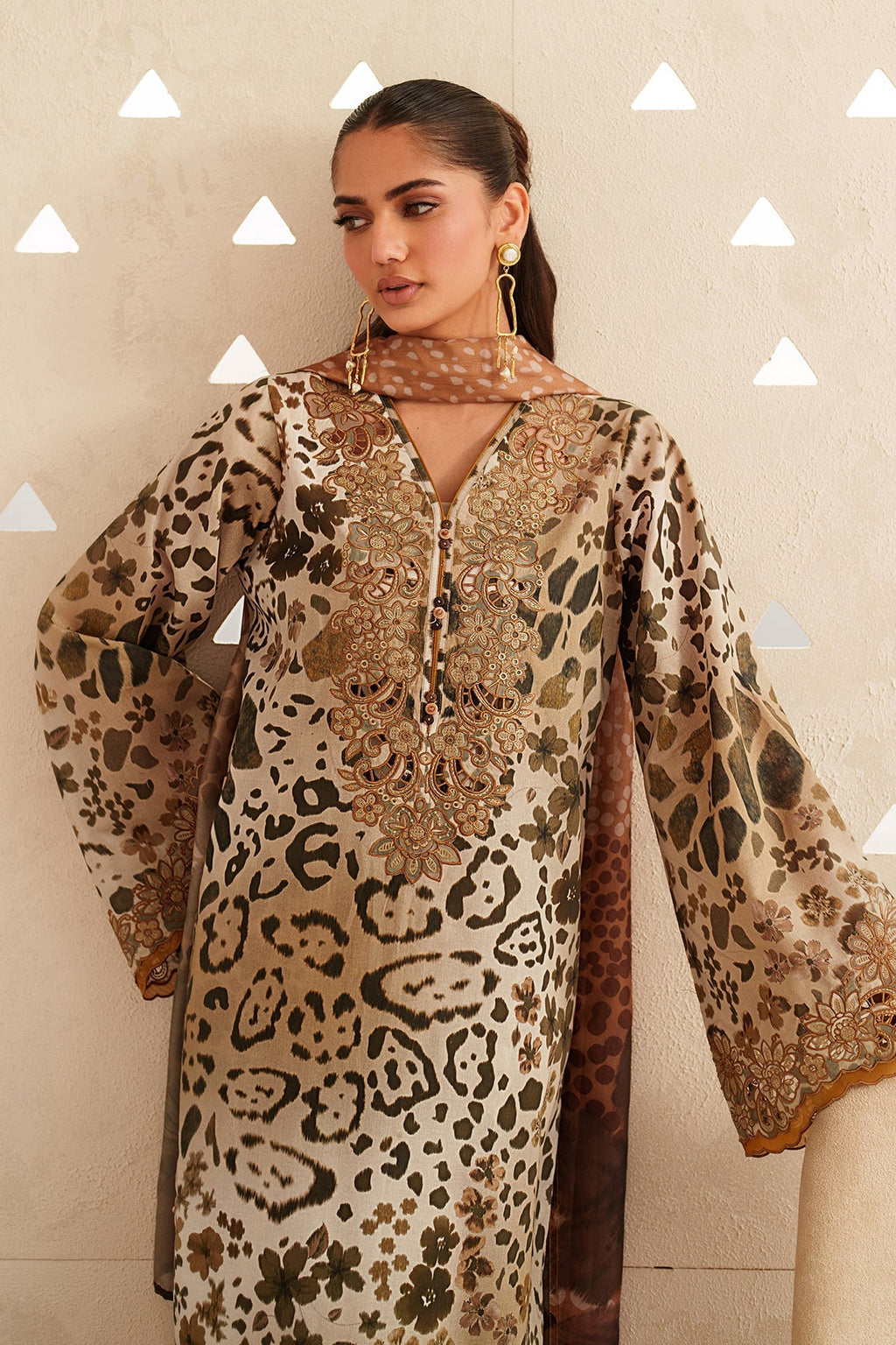 Baroque | Embroidered Lawn | SF-4408