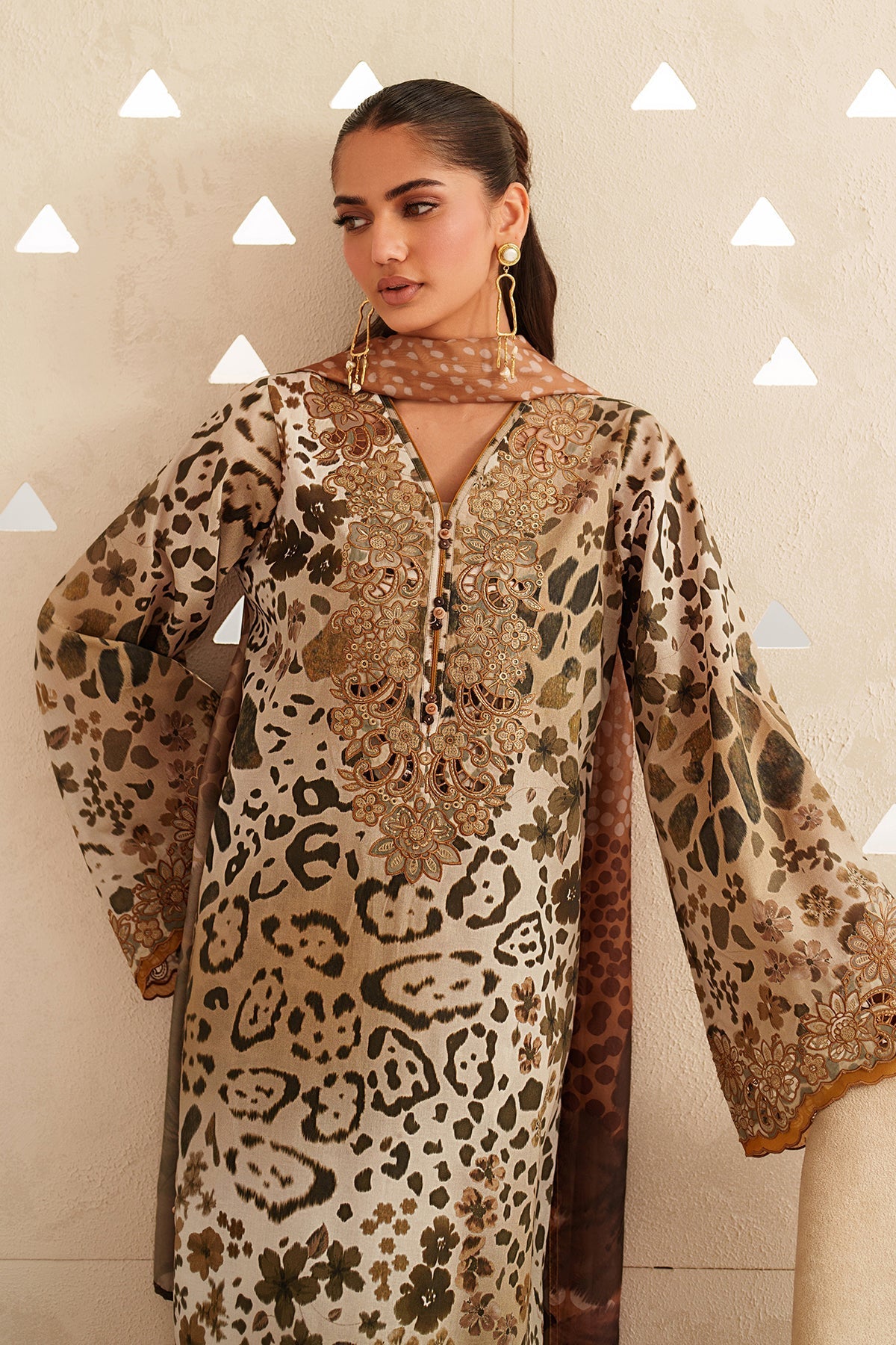 Baroque | Embroidered Lawn | SF-4408