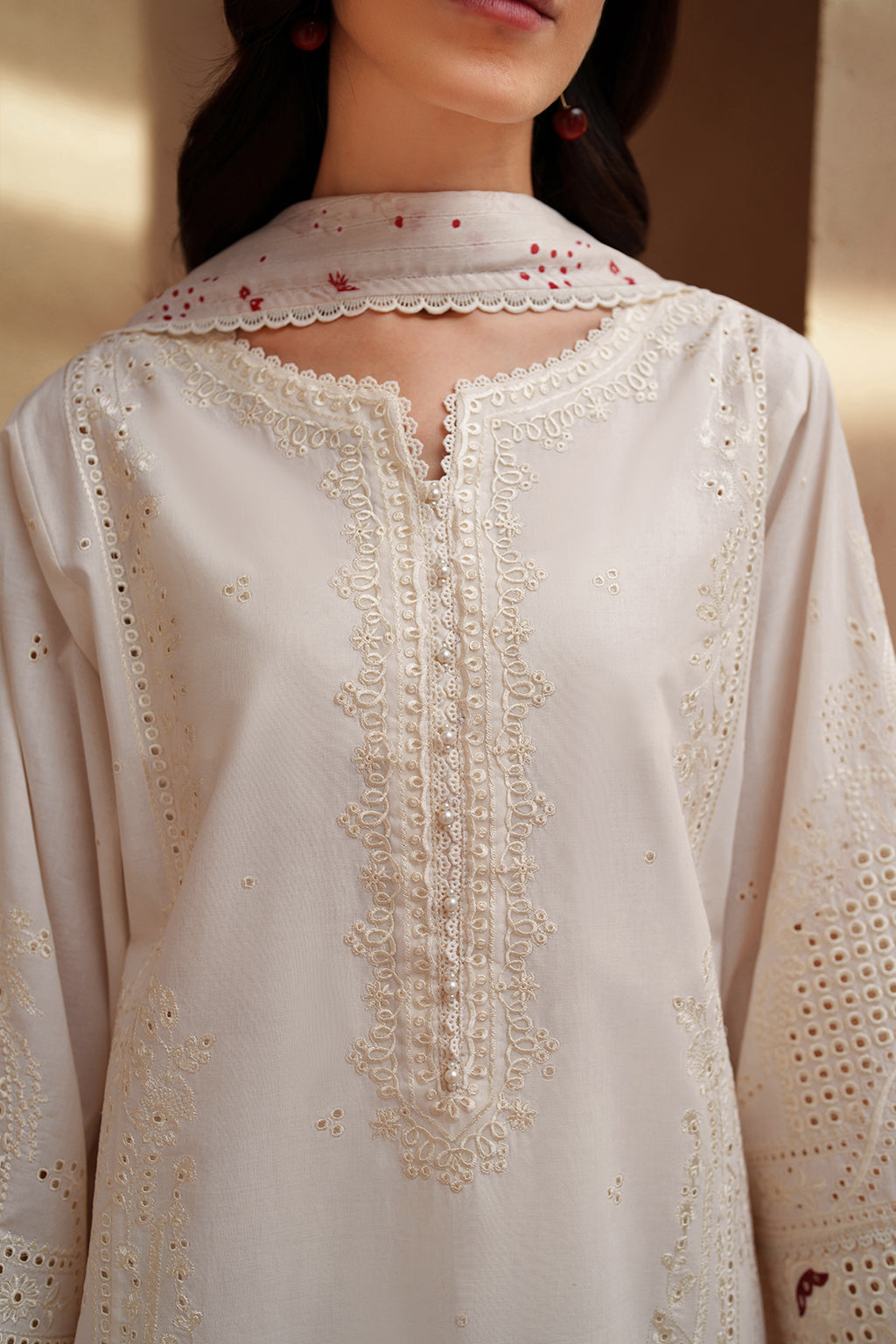 Iznik | Eid Lawn | EL-06 Embroidered Lawn