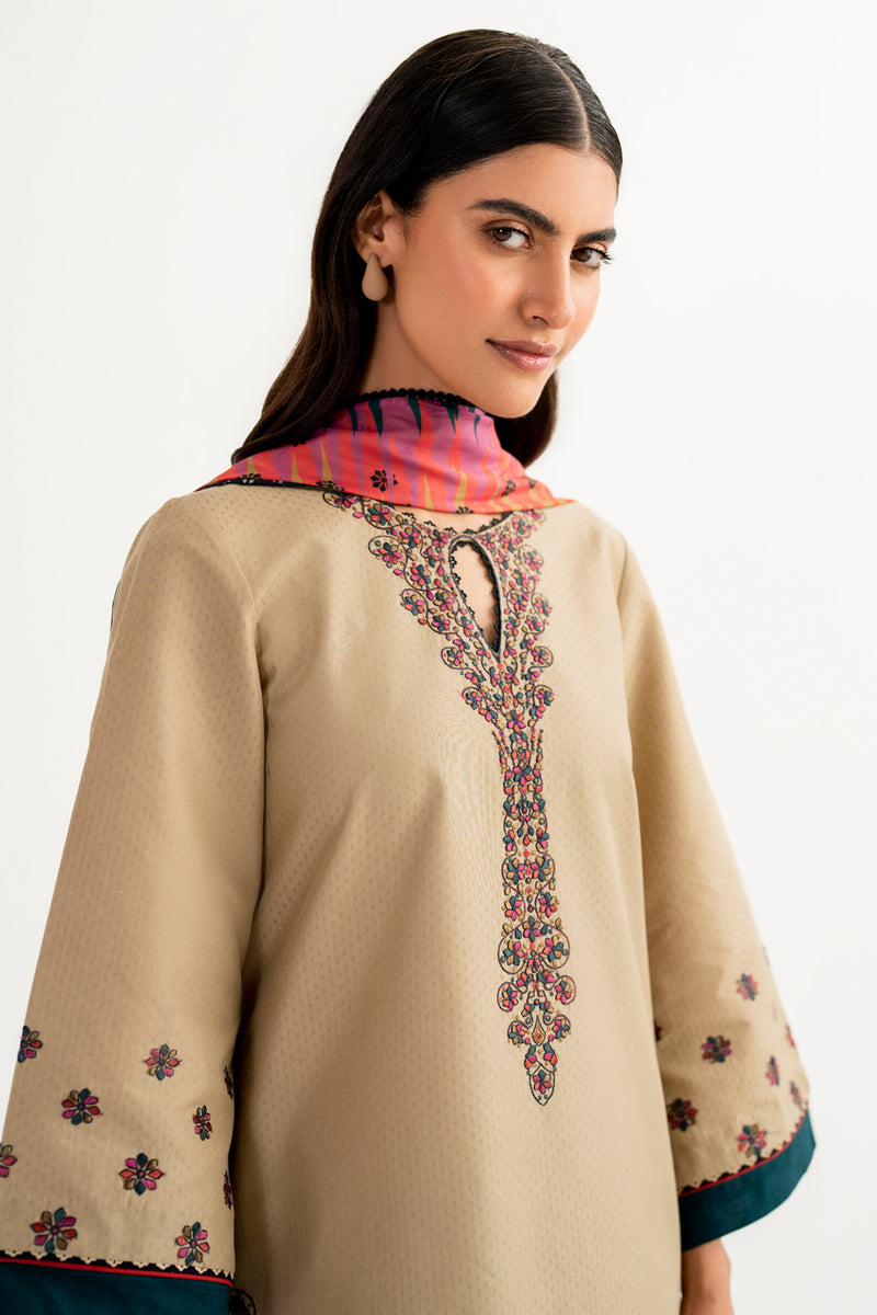 Jazmin | Summer Lawn | LAWN USE - 9099