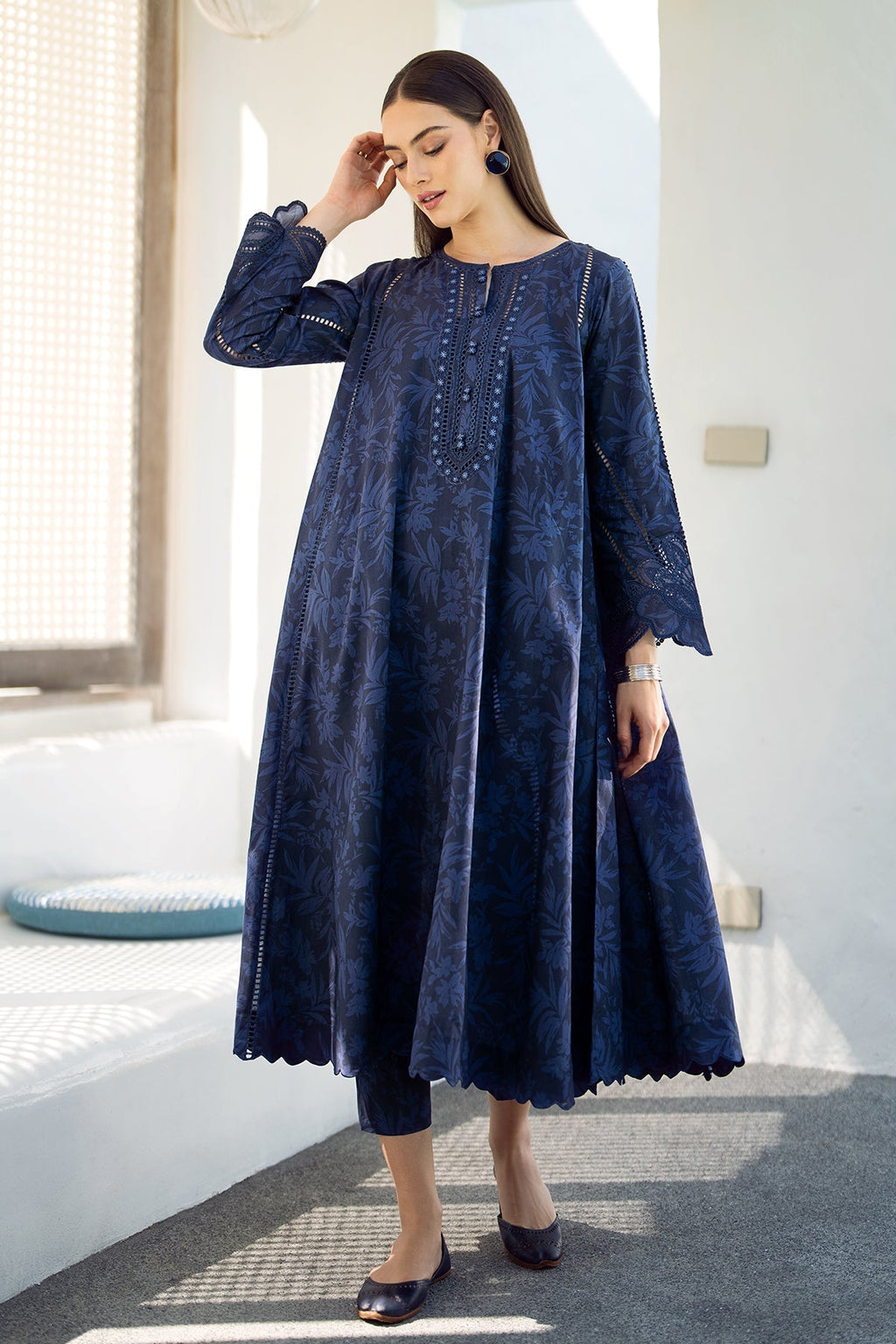 Baroque | Embroidered Lawn | SF-544