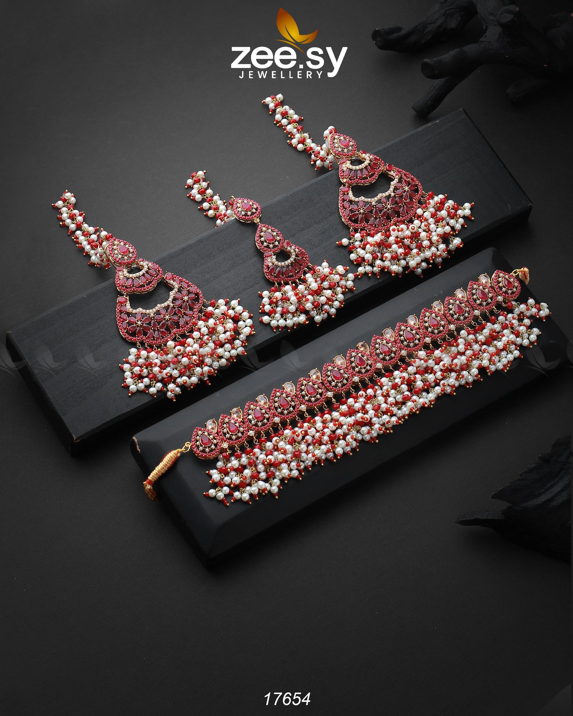 Amaira Chokar Necklace Set - Libasekhas