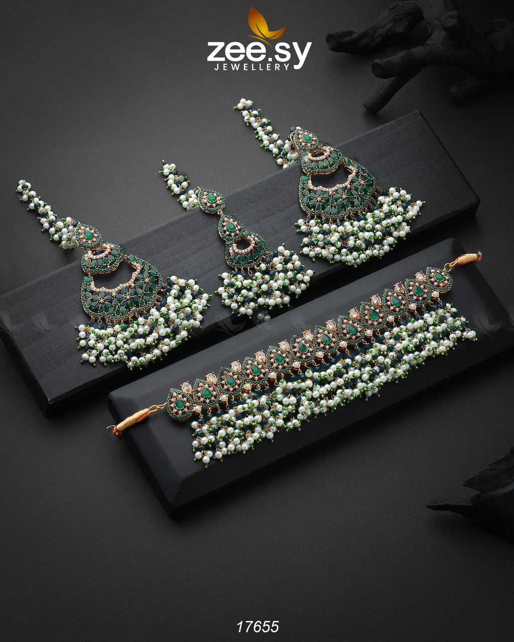Amaira Chokar Necklace Set - Libasekhas