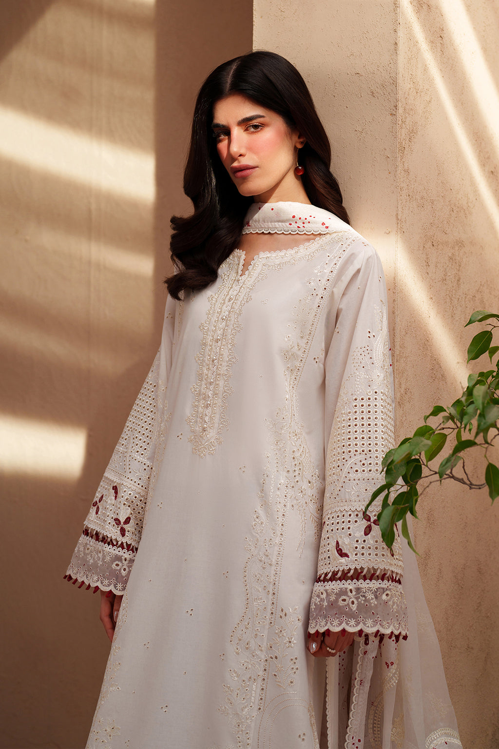 Iznik | Eid Lawn | EL-06 Embroidered Lawn