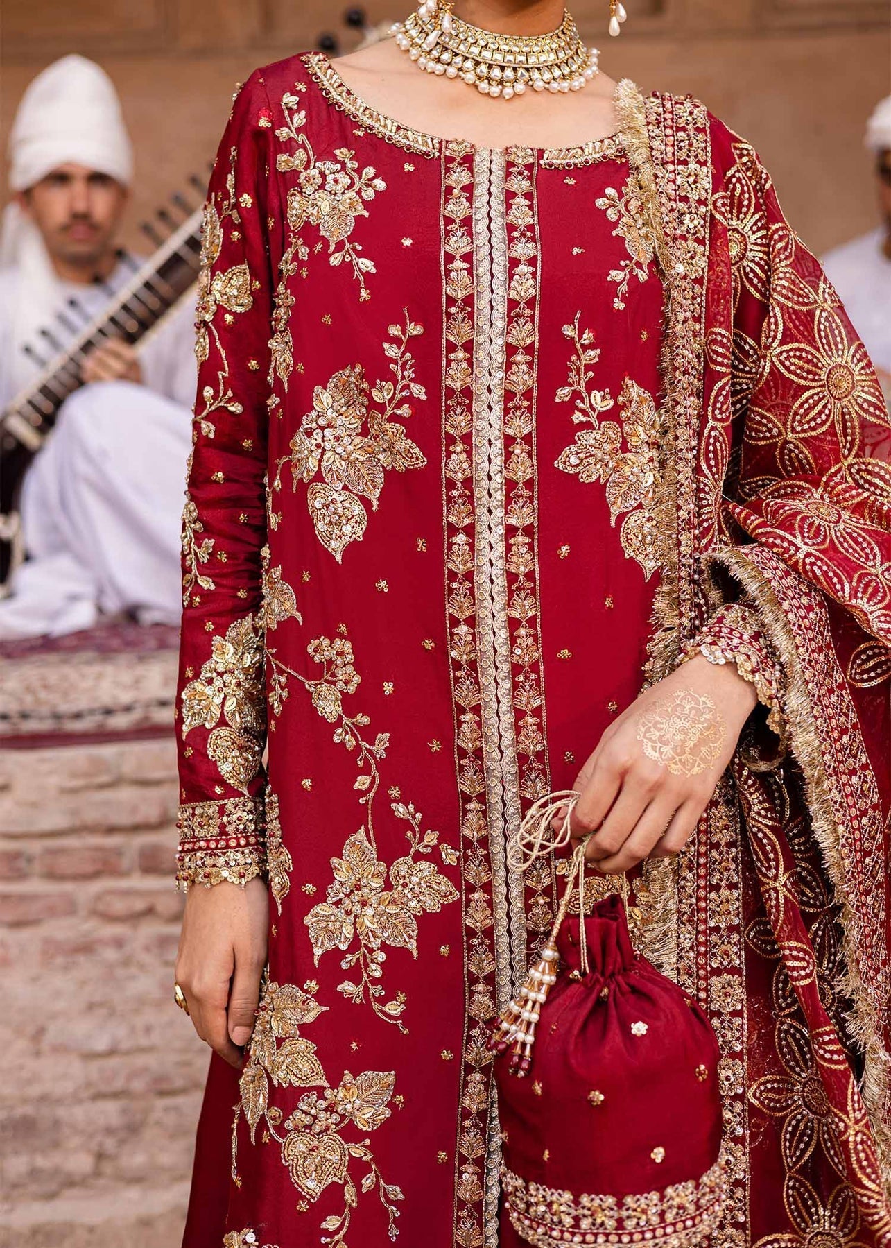 Akbar Aslam | Dastaan Luxury Formals | Arusa