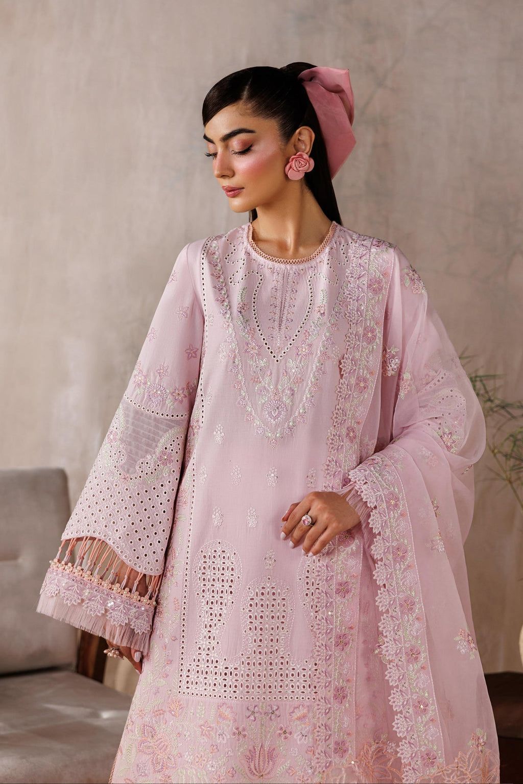 Akbar Aslam | Elea Lawn 26 | Porcelain