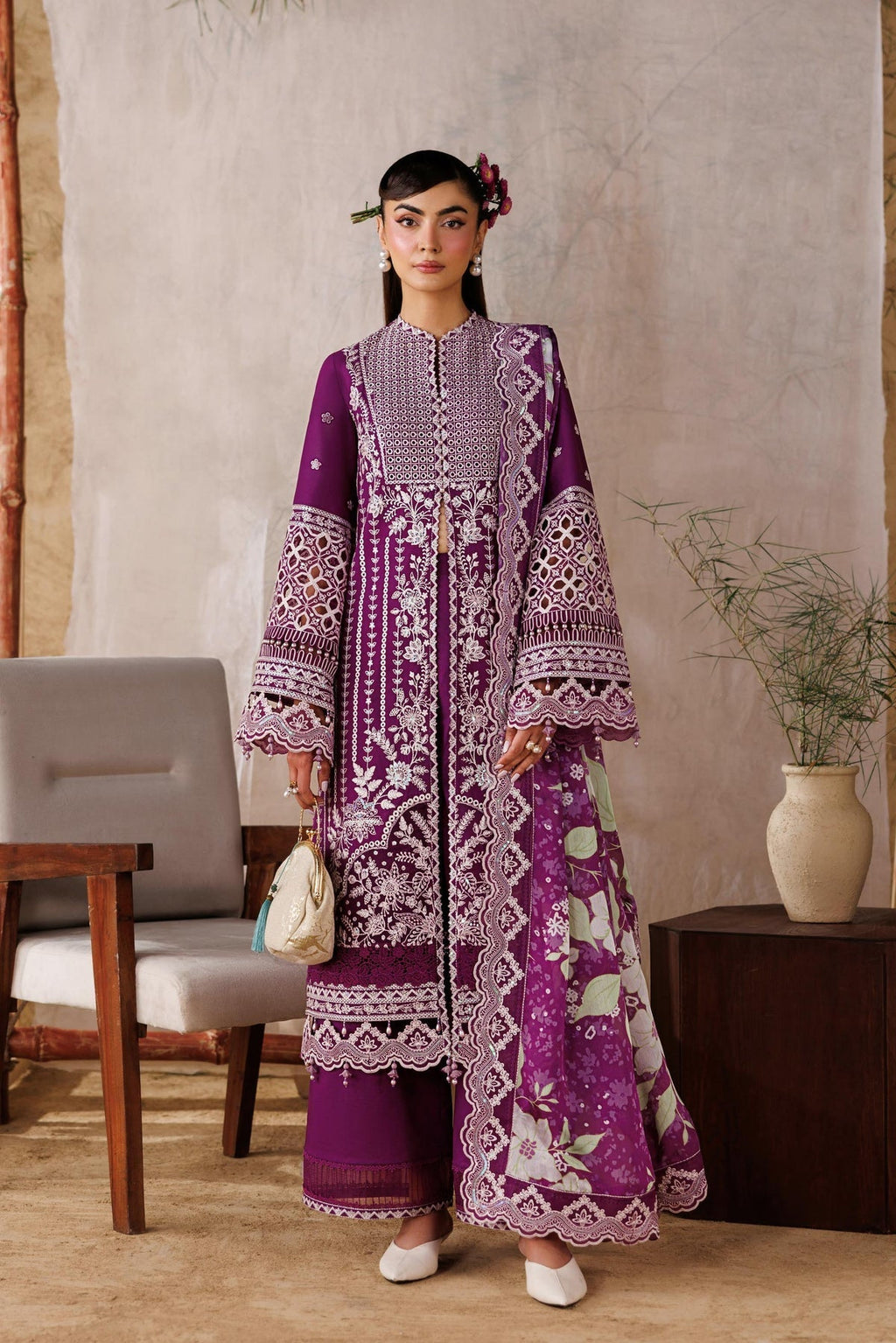 Akbar Aslam | Elea Lawn 26 | Tenebris