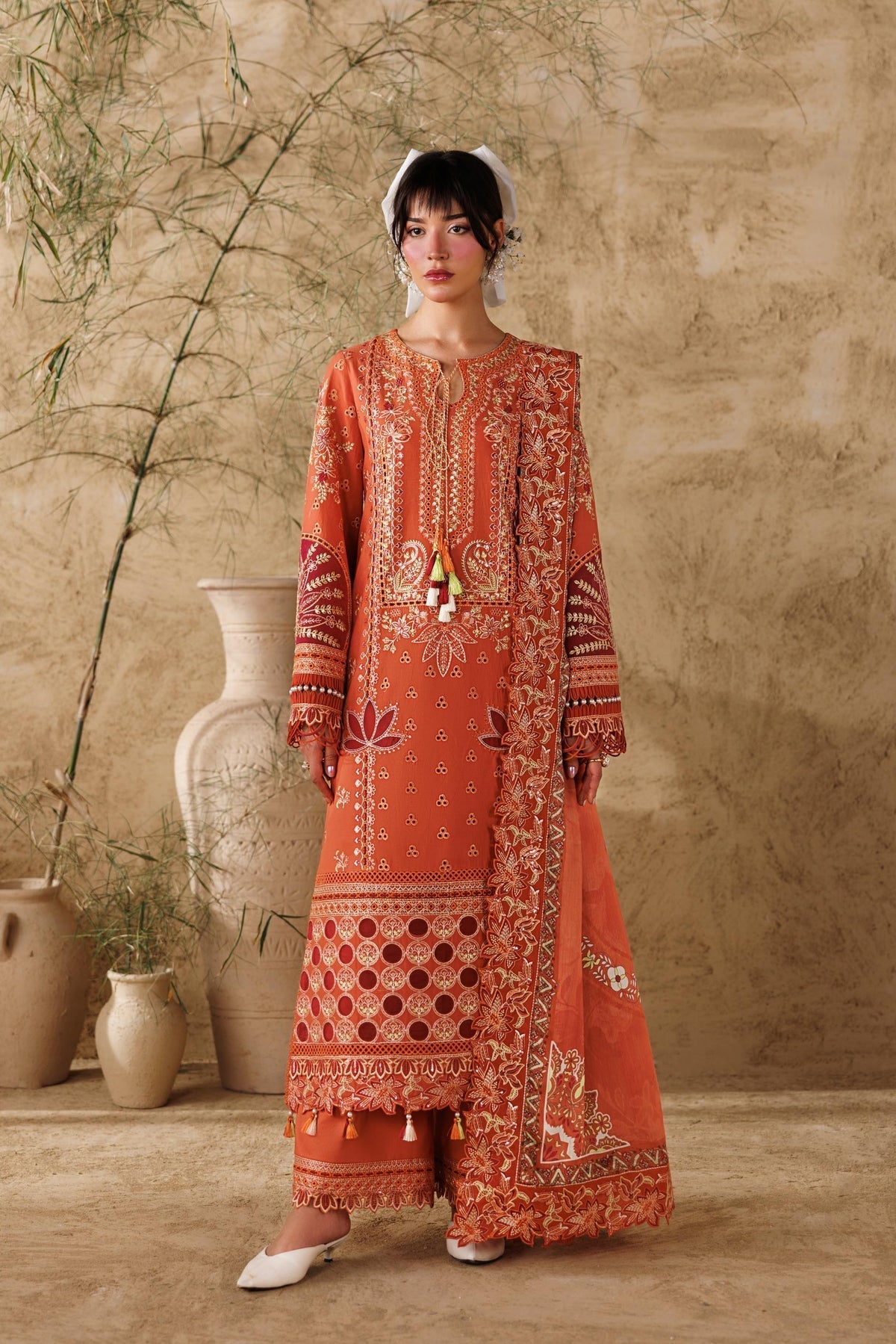 Akbar Aslam | Elea Lawn 26 | Alpine
