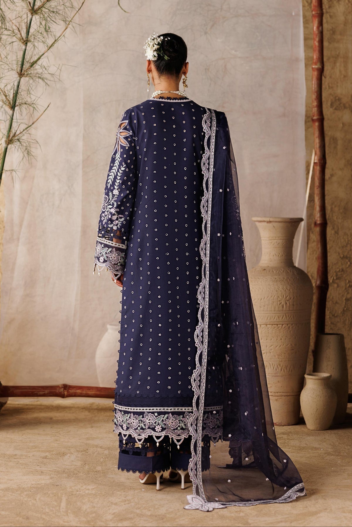 Akbar Aslam | Elea Lawn 26 | Veloure
