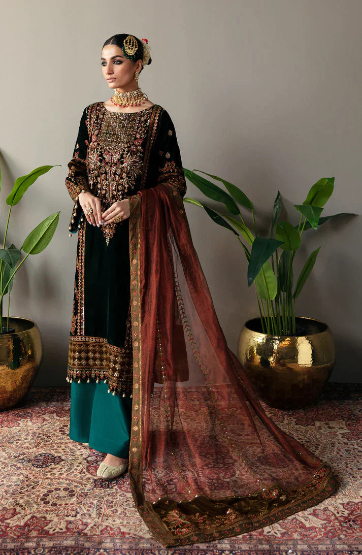 Emaan Adeel | Makhmal Velvet Edition 23 | MK-06 VERSHA - House Of Anaya