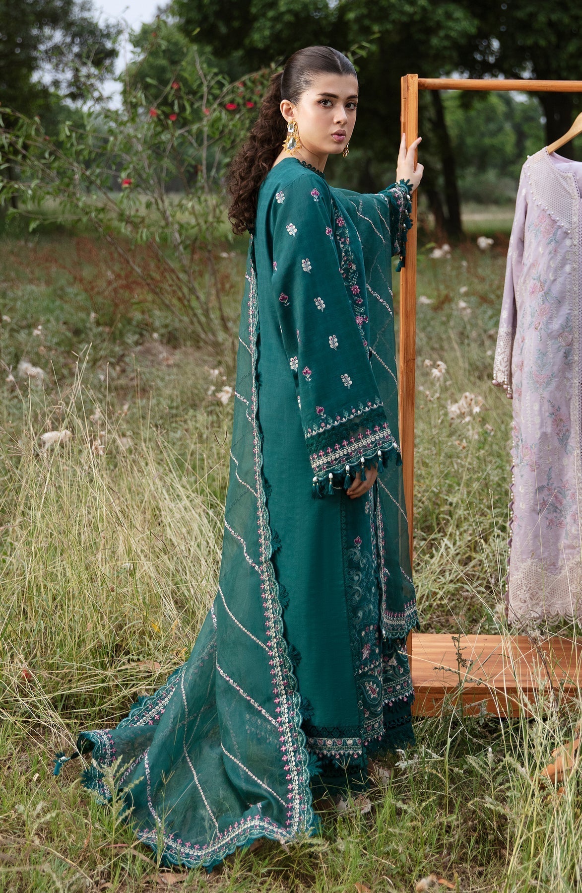 Zevk | Flora Festive Lawn | RELIC