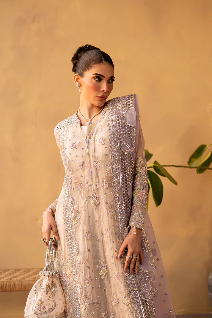 Emaan Adeel | Regalia Luxury Formals | LUNARA