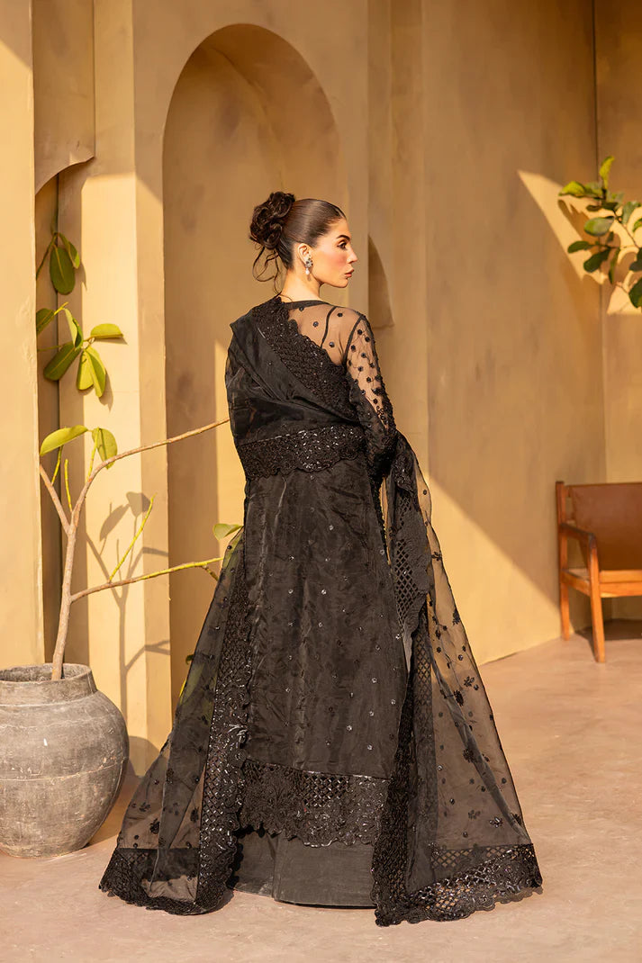 Emaan Adeel | Regalia Luxury Formals | VELVRA