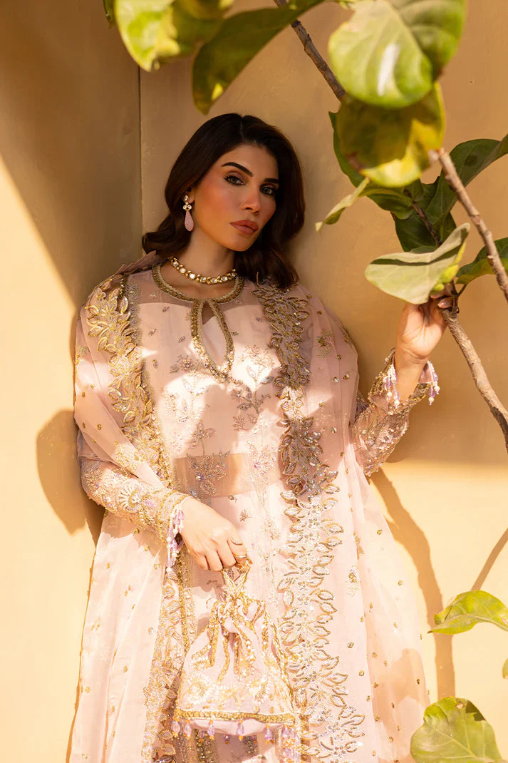 Emaan Adeel | Regalia Luxury Formals | VELOURA