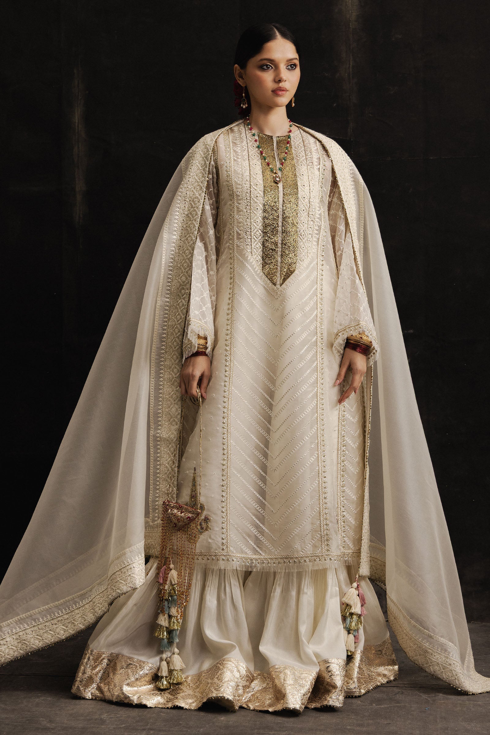 Zara Shahjahan | Studio Portraits | Zarrin
